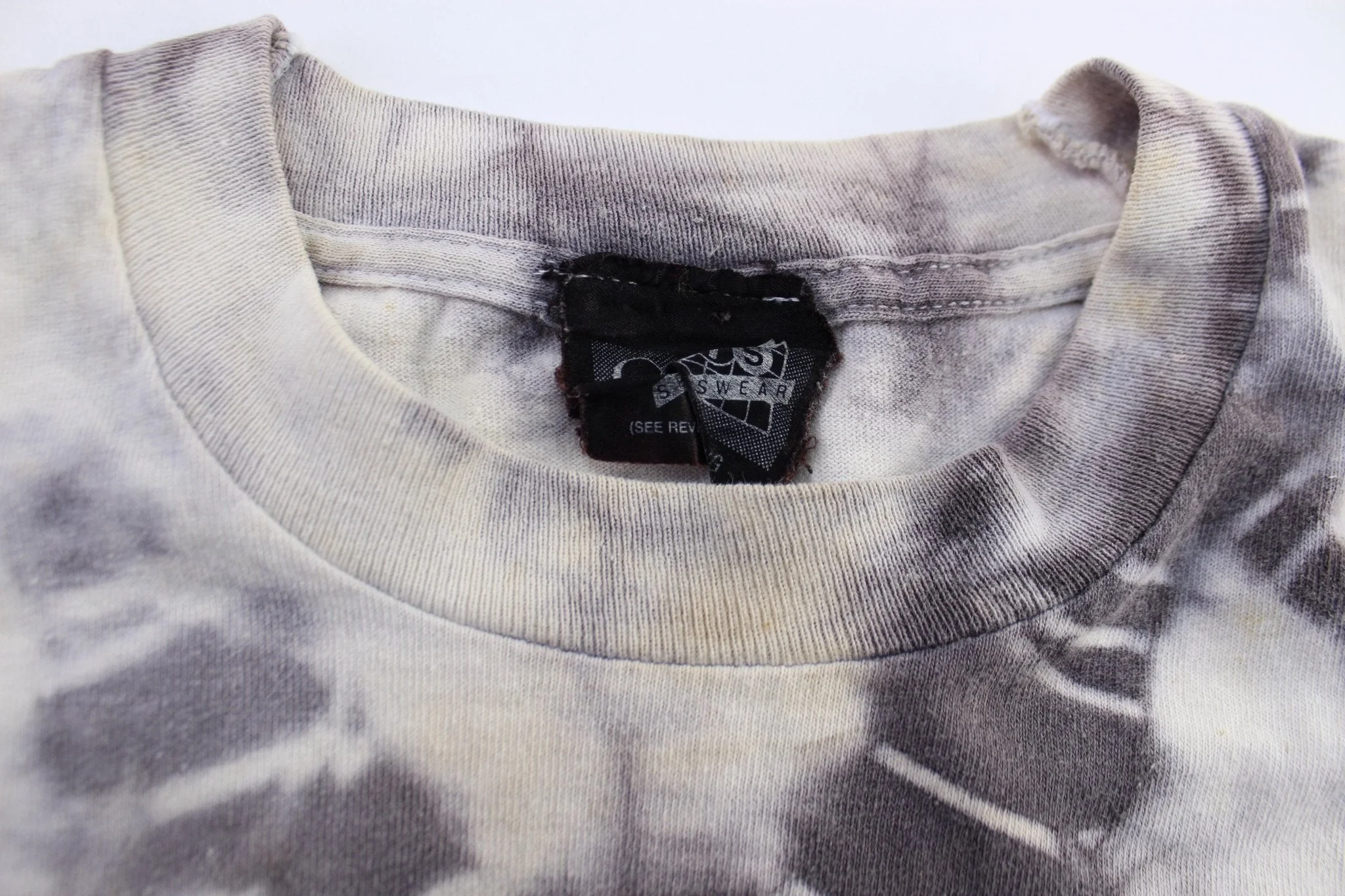 1988 Beach Bound Surf Animal Tie-Dye Graphic T-Shirt - Image 4
