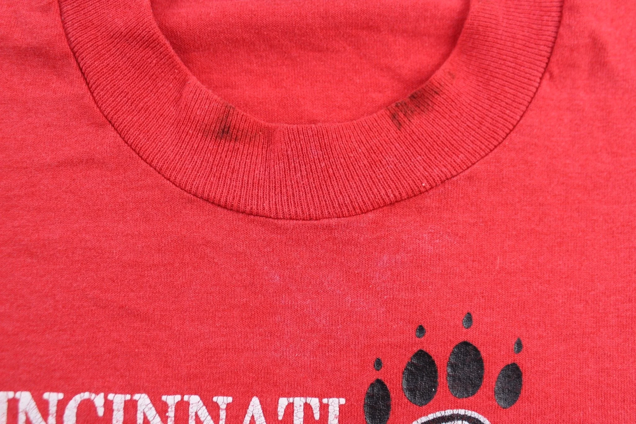 1992 University of Cincinnati Bearcats Basketball T-Shirt - Image 4