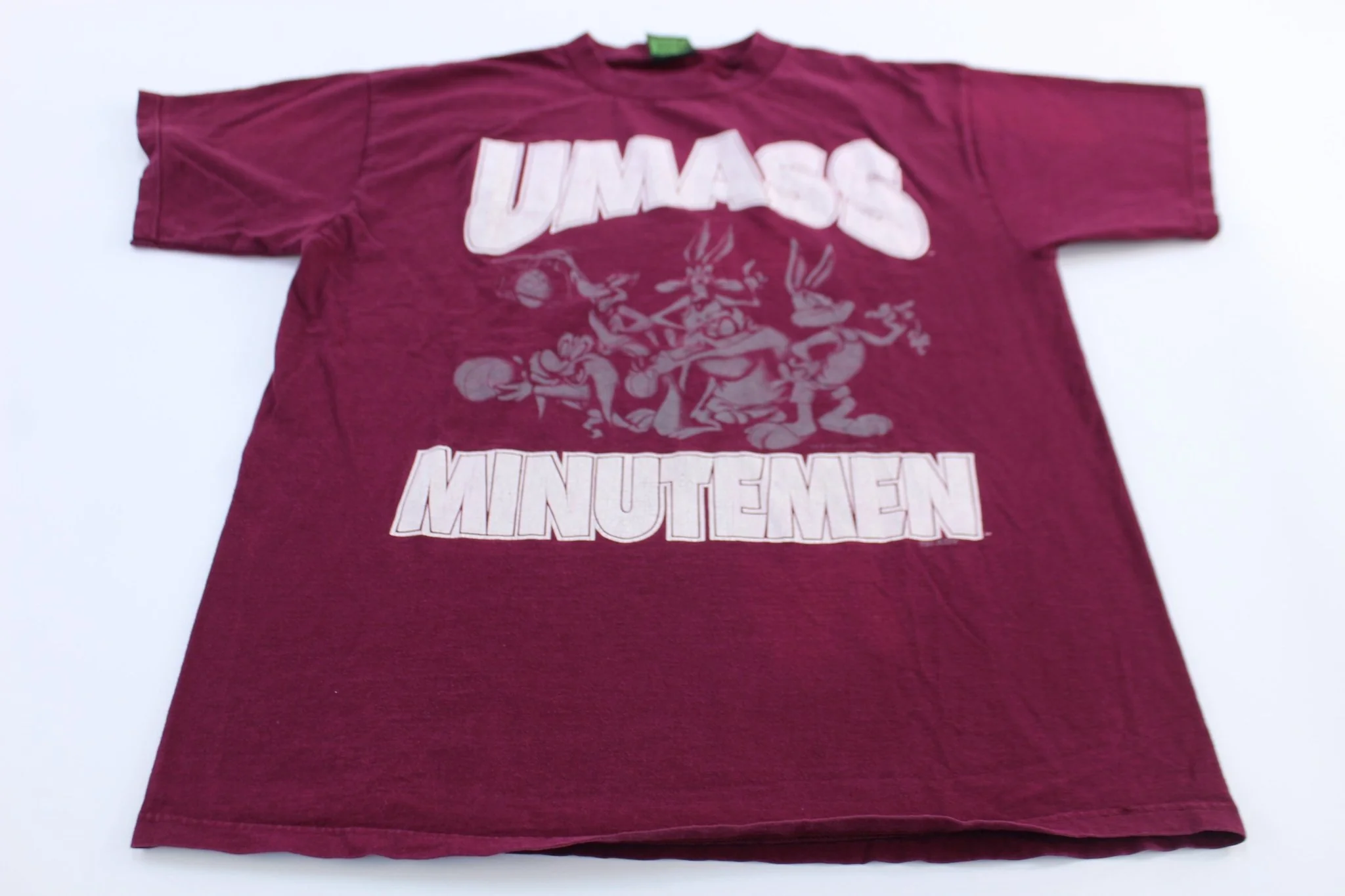 1994 University of Massachusetts Minuteman Looney Tunes T-Shirt