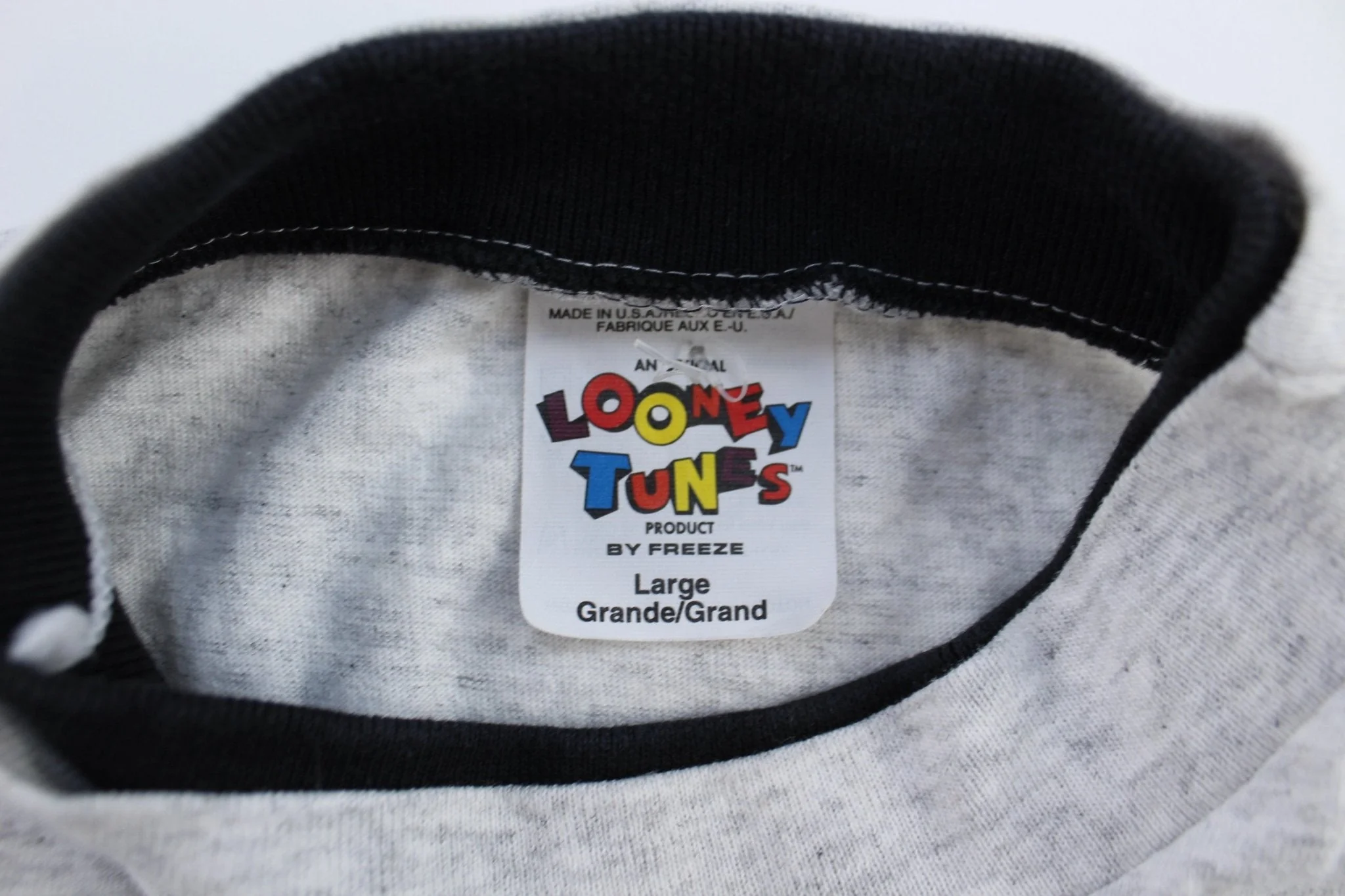 1995 Warner Bros Wile E. Coyote Headshot Hockey T-Shirt - Image 4
