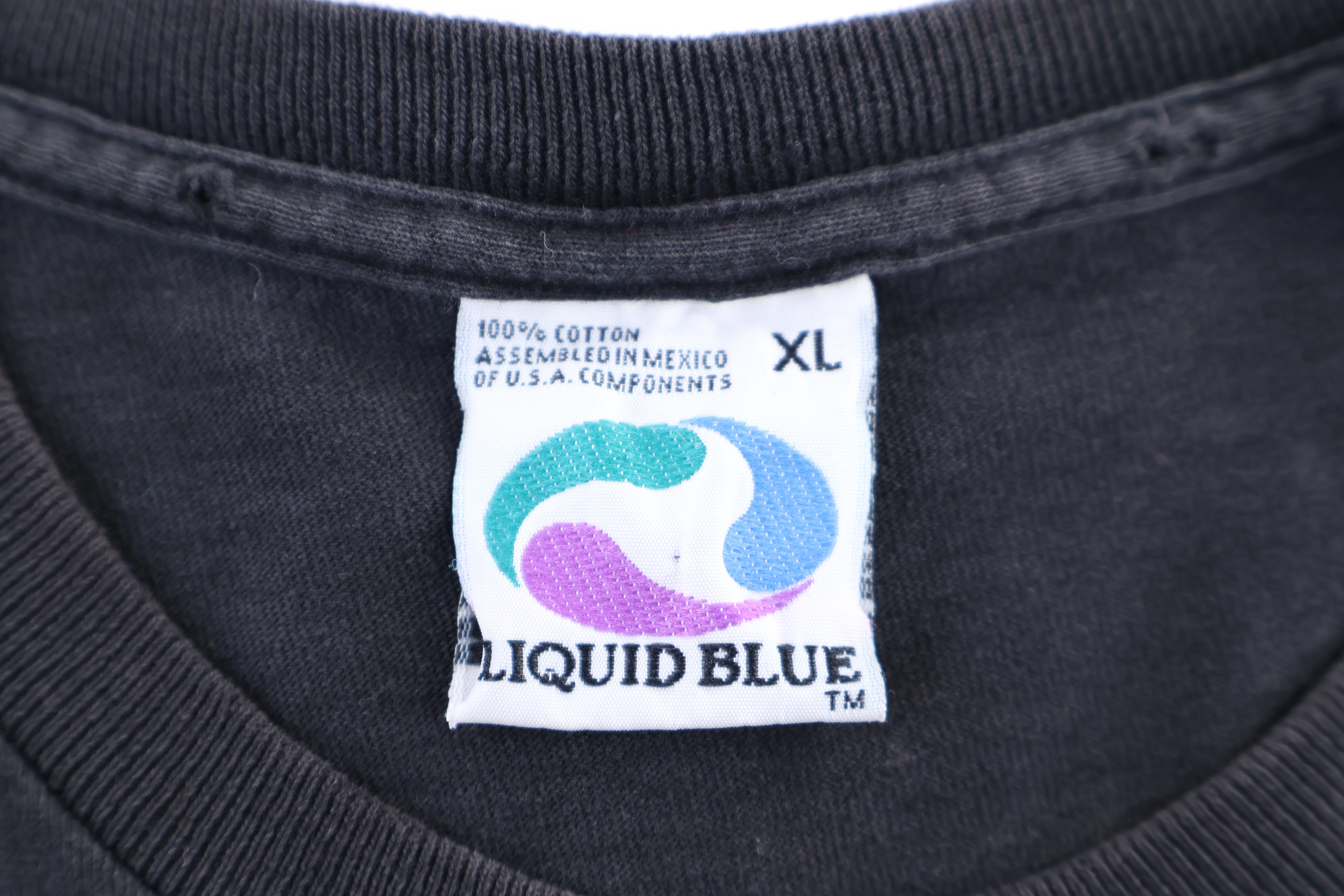1998 Liquid Blue Lion Graphic T-shirt - Image 3