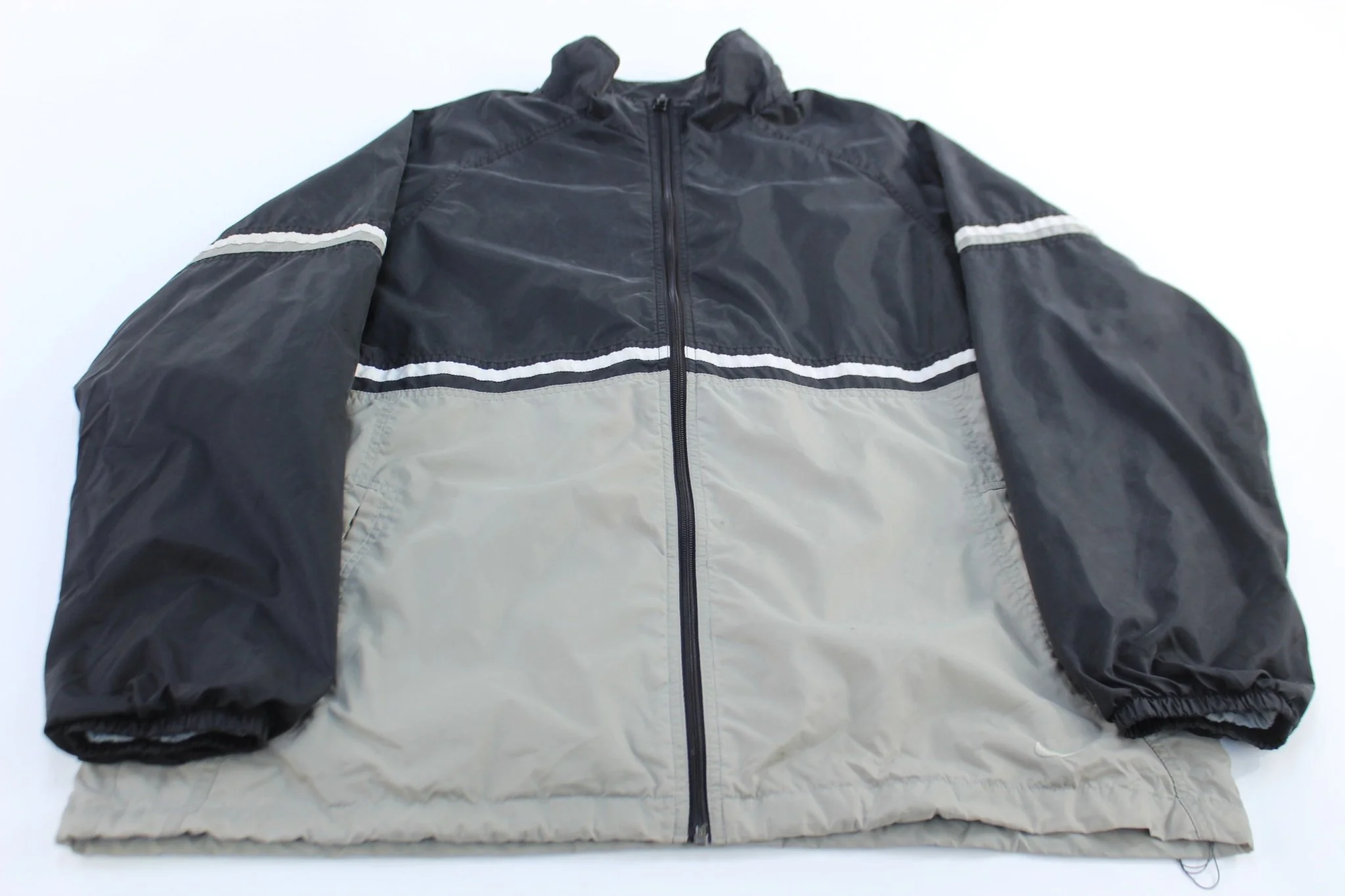 2000s Nike Embroidered Logo Grey, Black, & White Zip Up Jacket