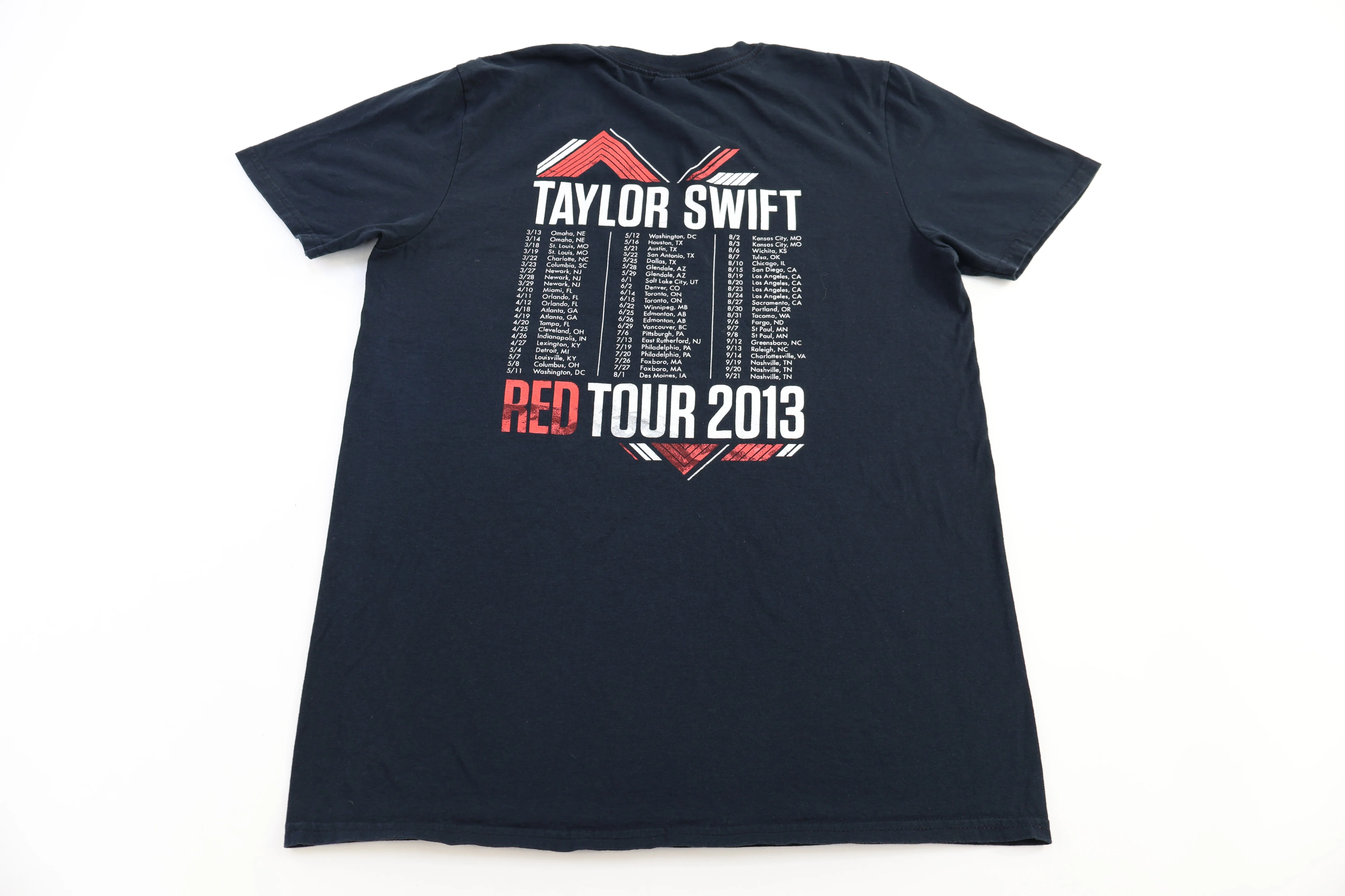 2013 Taylor Swift Red Tour T-shirt - Image 2