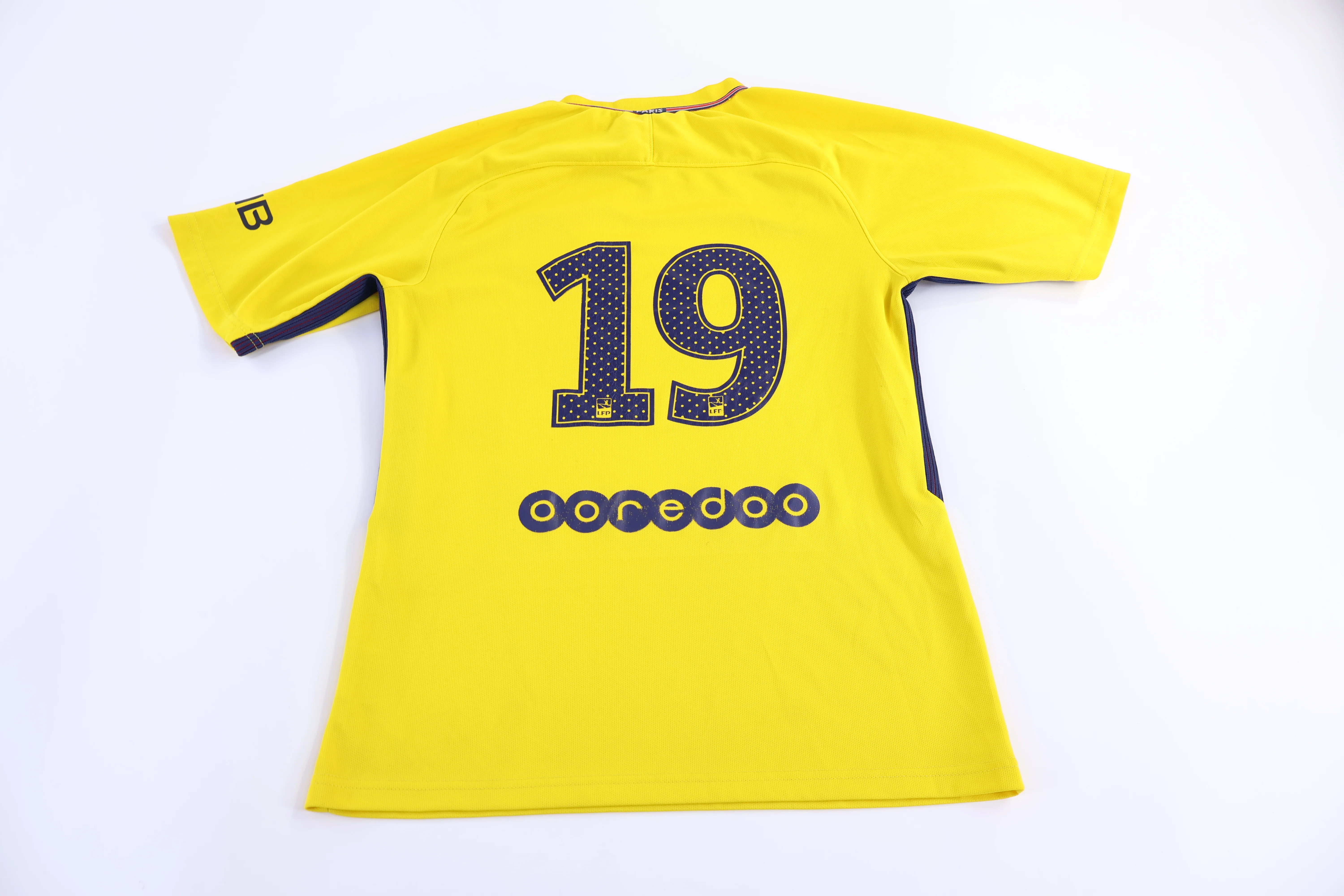 2017/18 Paris Saint Germain Soccer Jersey - Image 2
