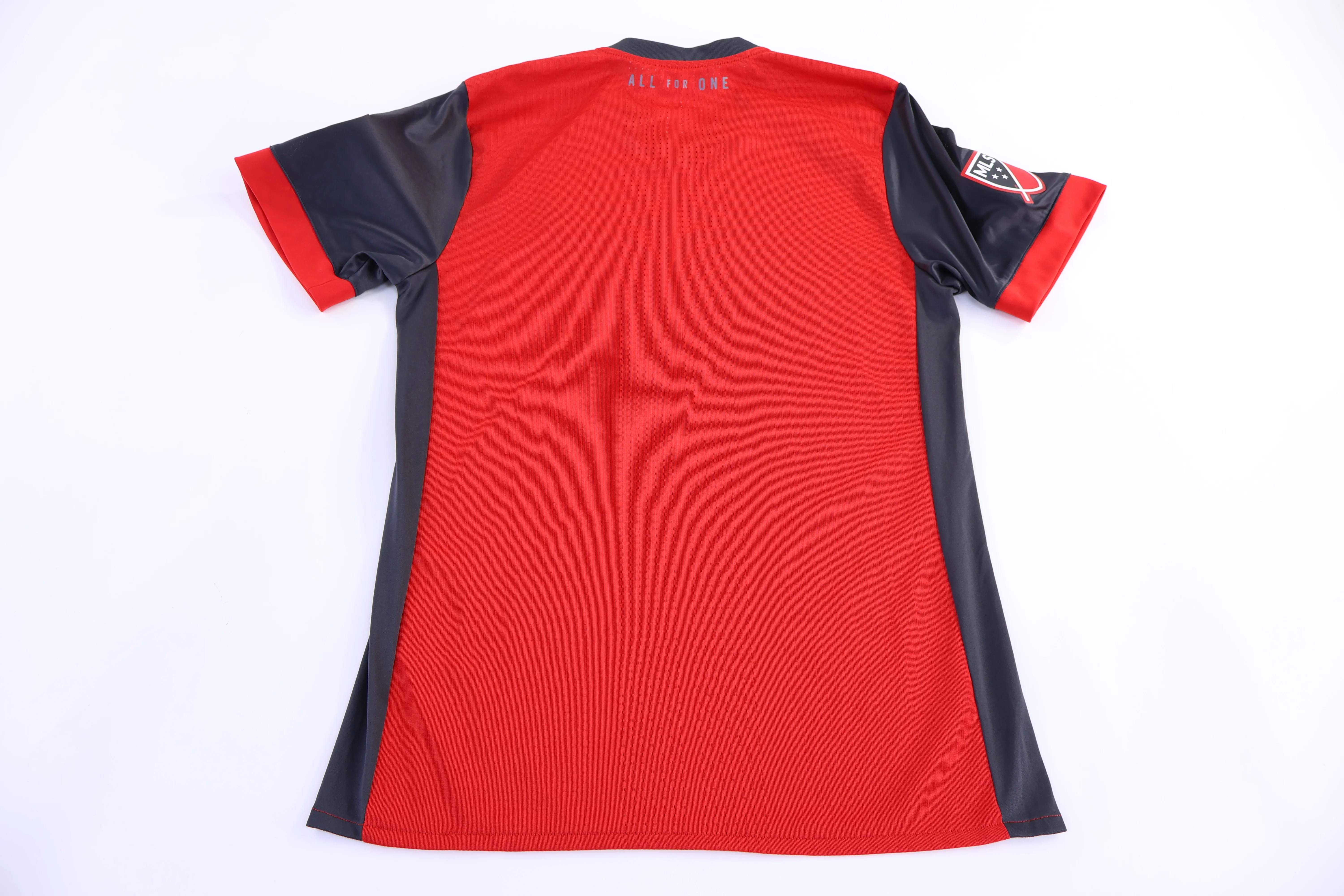 2017/18 Toronto FC Soccer Jersey - Image 2