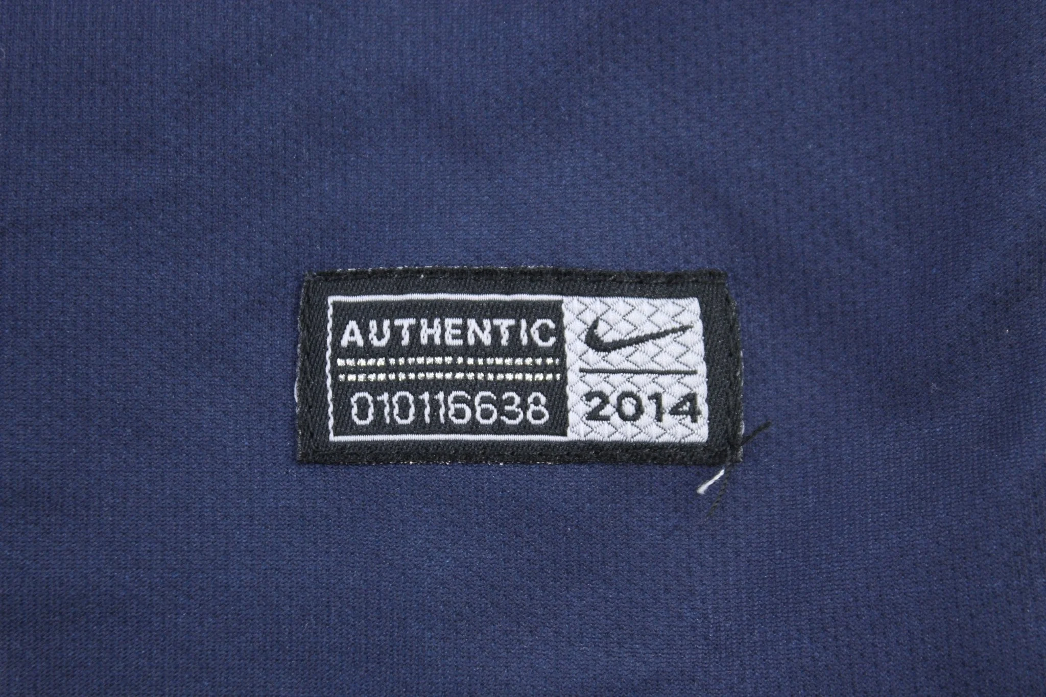 2018/19 Nike Paris Saint-Germain Soccer Jersey - Image 3