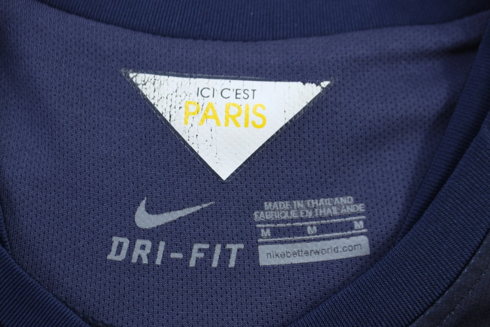 2018/19 Nike Paris Saint-Germain Soccer Jersey - Image 4