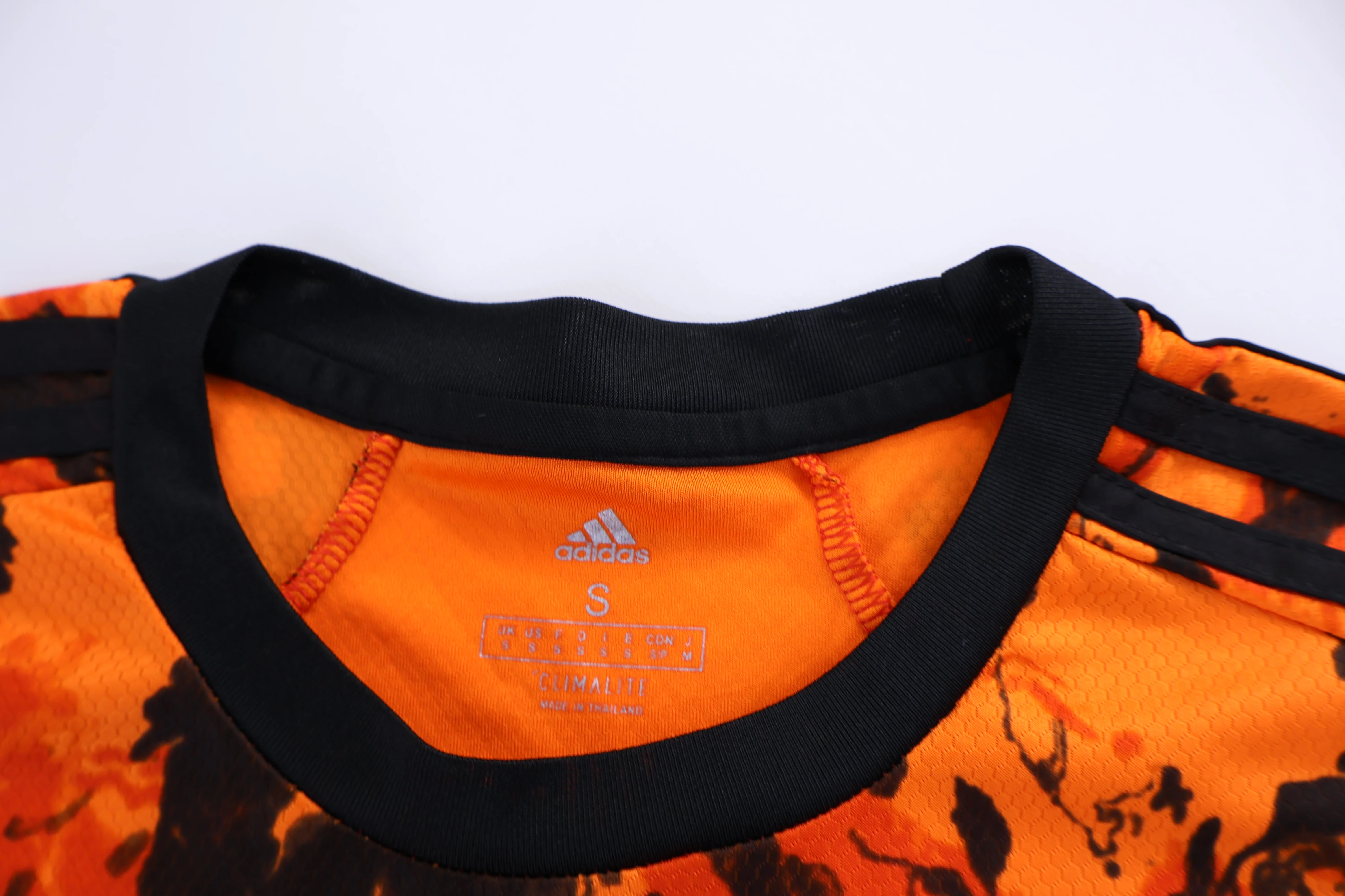 2020/21 Adidas Juventus Soccer Jersey - Image 4