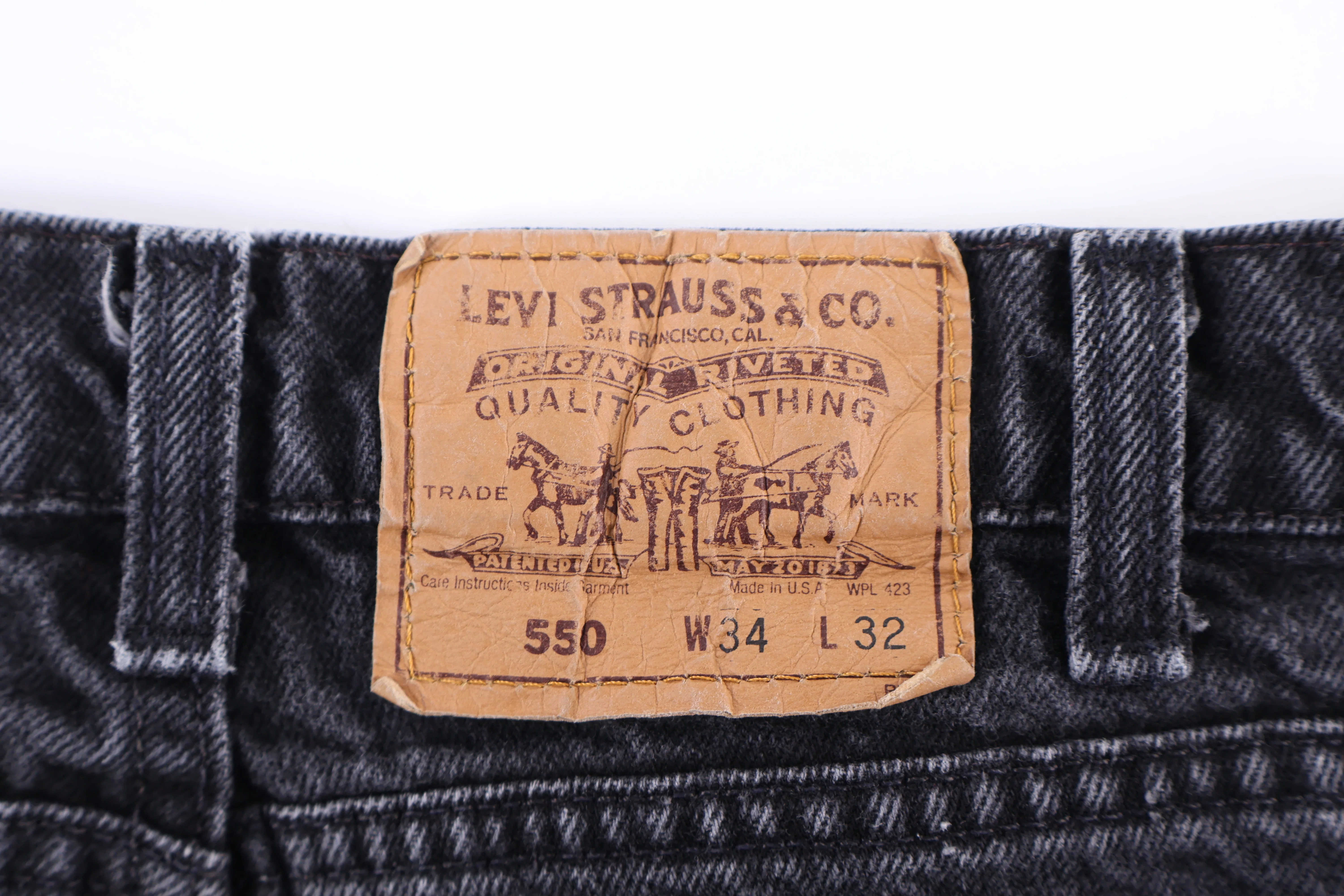 550 Levi's Black Denim Jeans - Image 3
