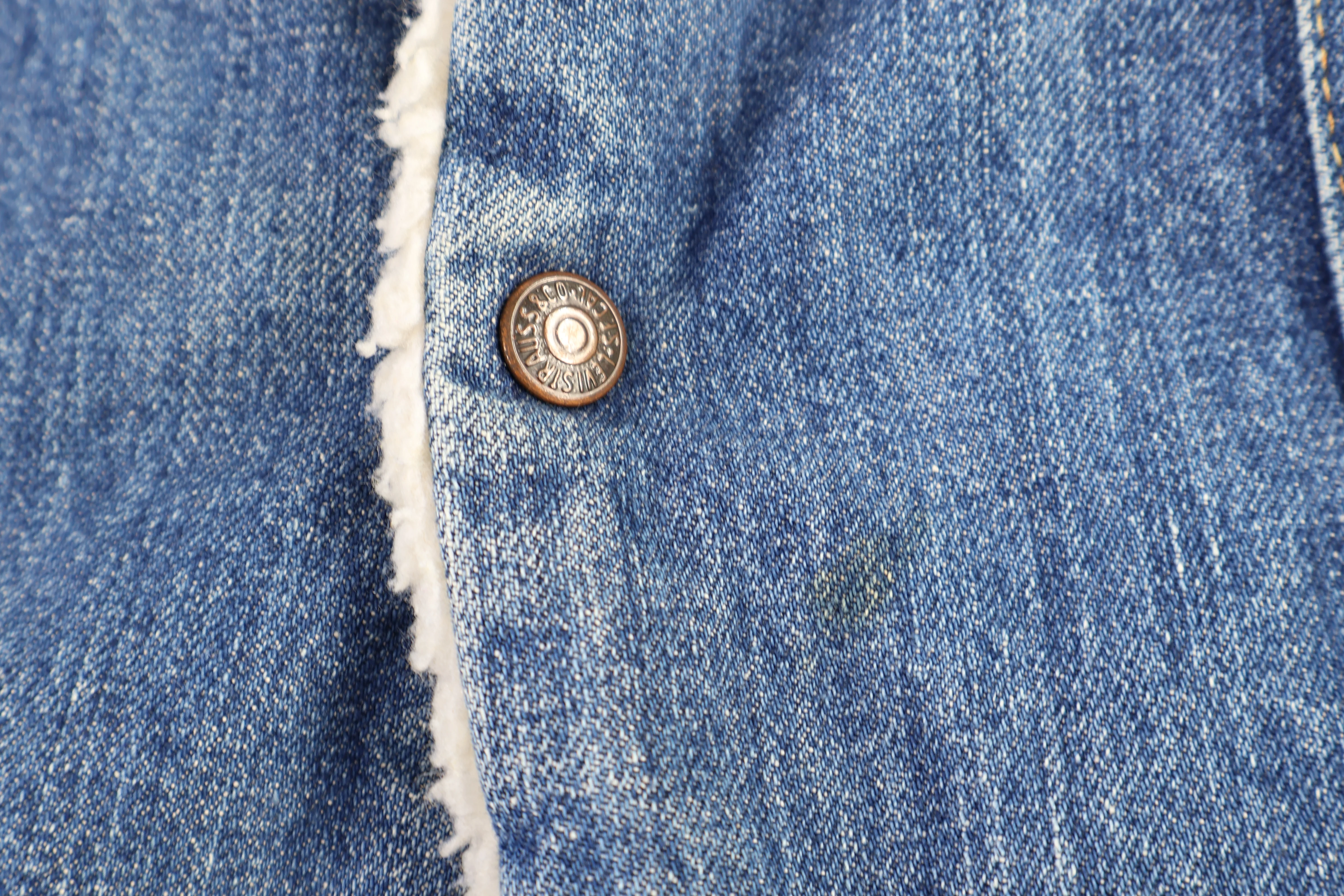 70's Levi's Sherpa Lined Denim Jacket - Image 3
