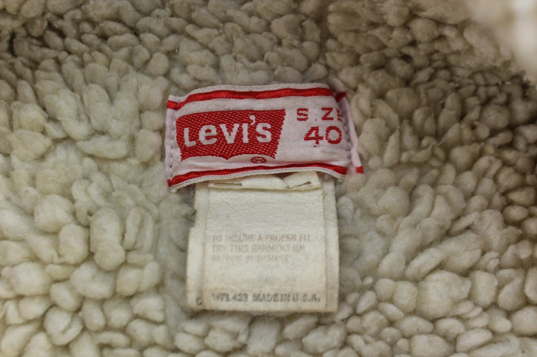 70s Levi's Sherpa Lined Denim Trucker Jacket - Image 3