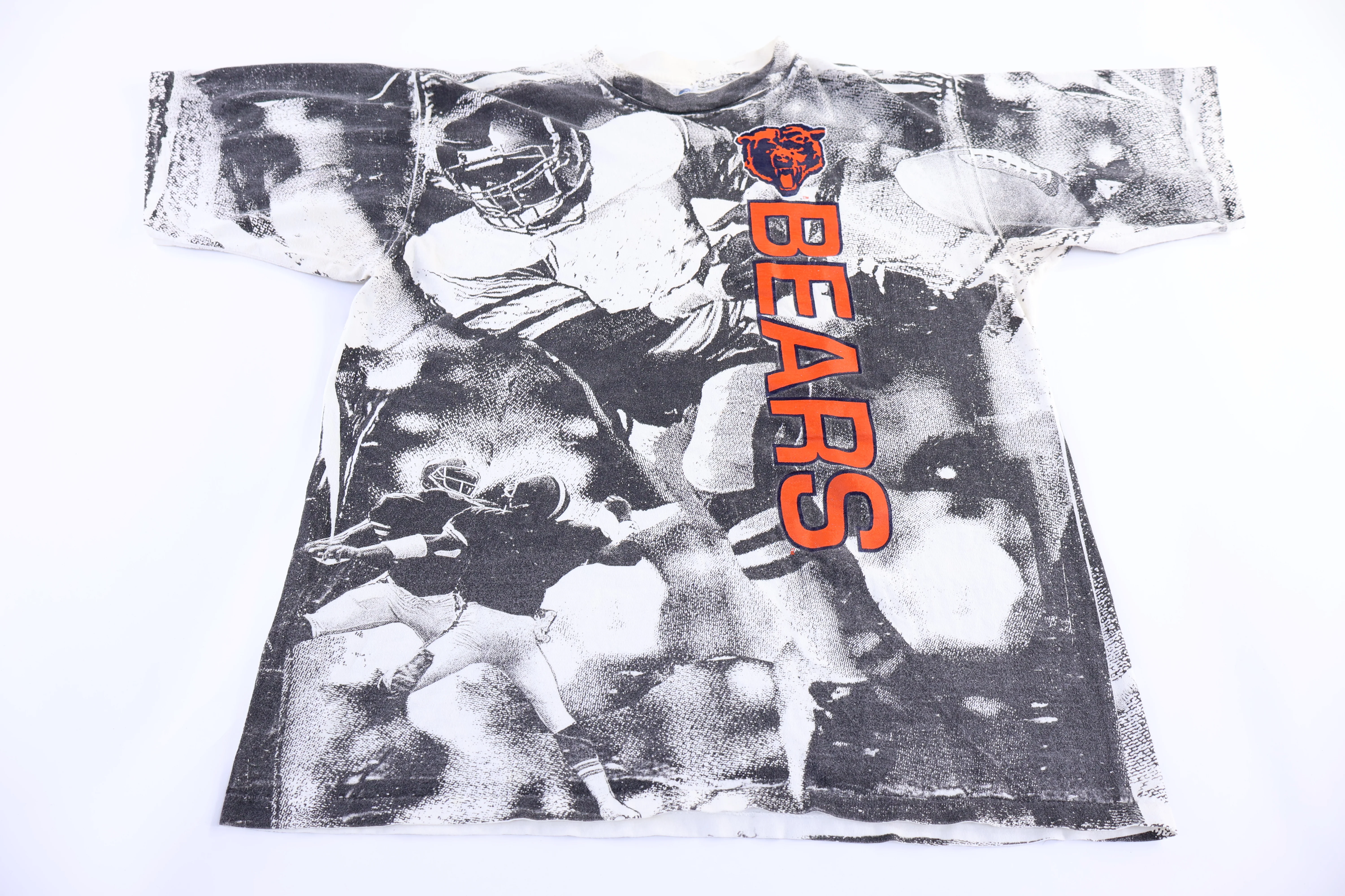 80's Chicago Bears Football All Over Graphic T-shirt - Image 2
