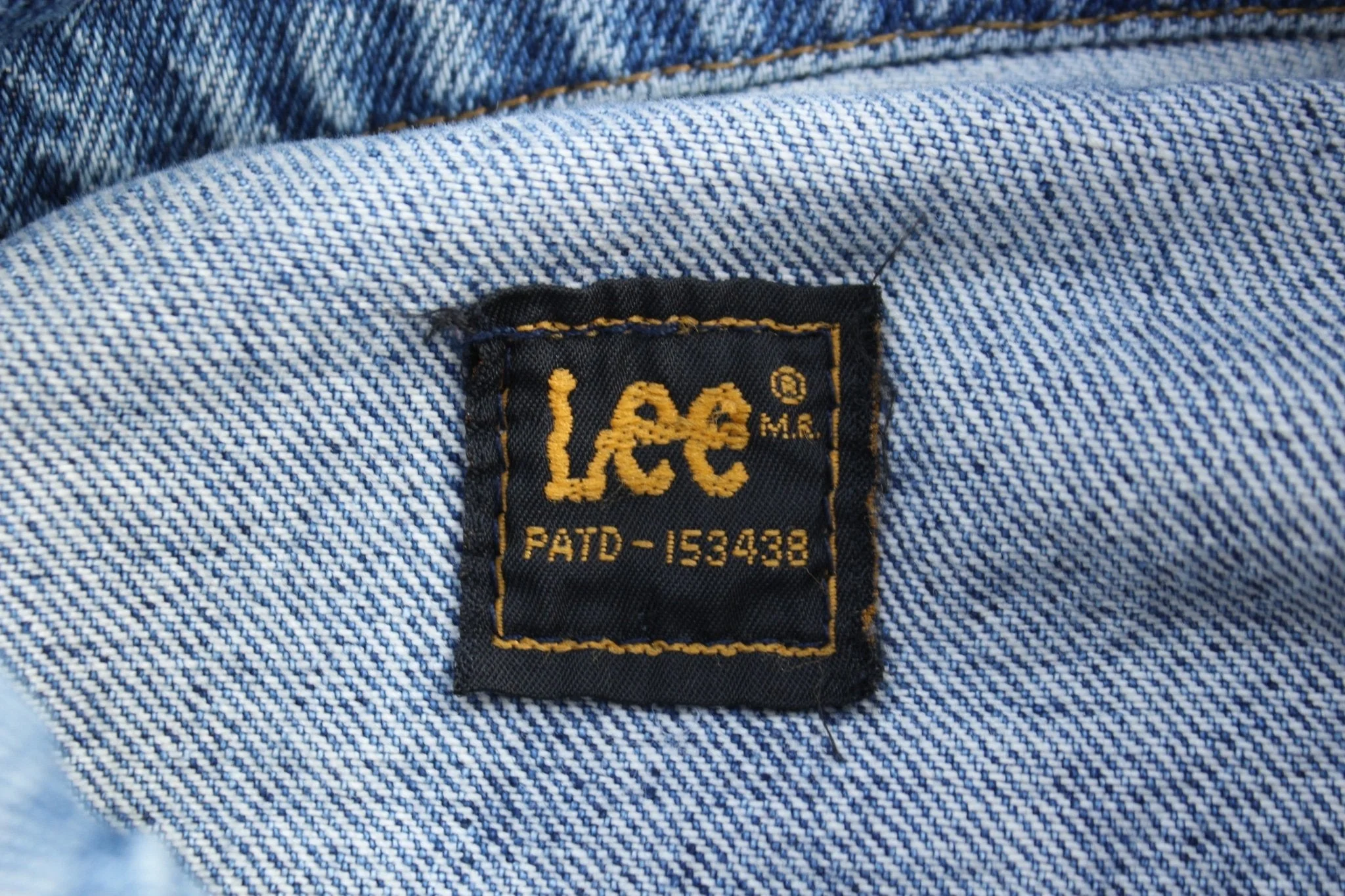 80's Lee Medium Wash Denim Trucker Jacket - Image 4
