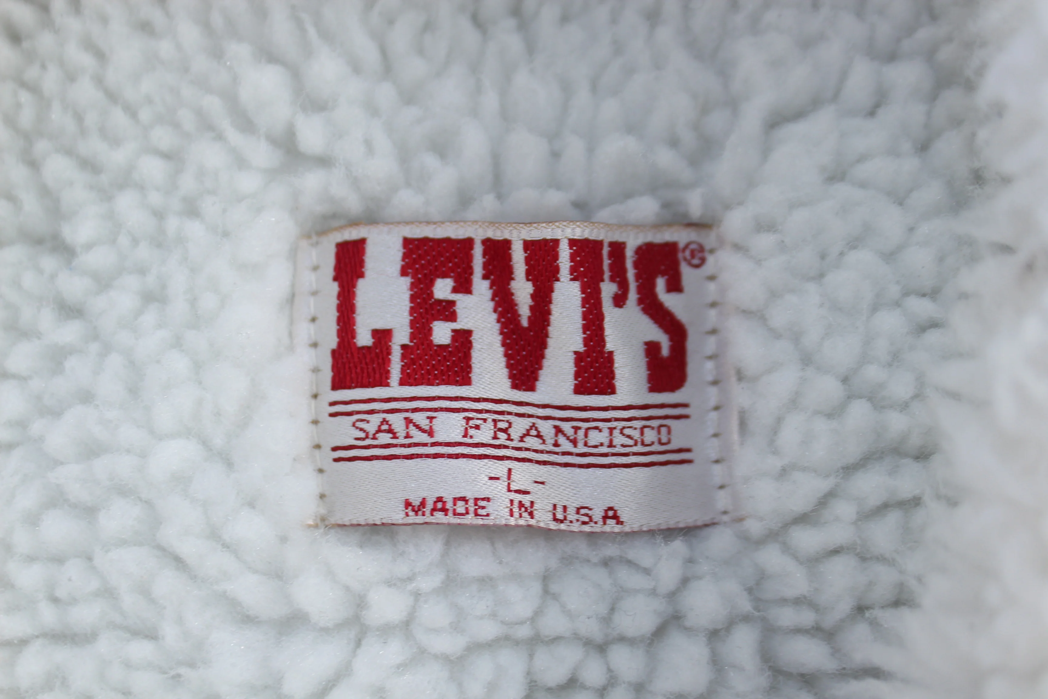 80's Levi's Black Washed Sherpa Lined Vest - Image 3