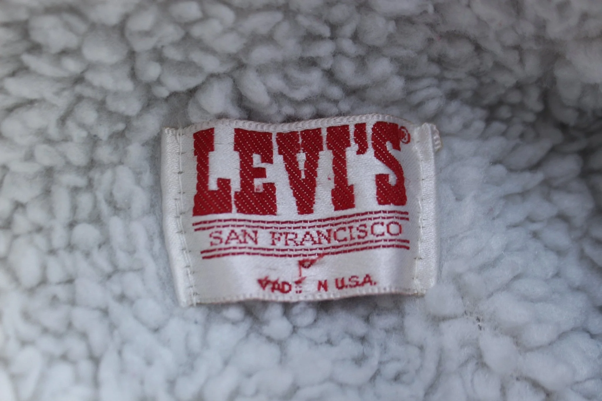 80's Levi's Sherpa Lined Denim Trucker Jacket - Image 4