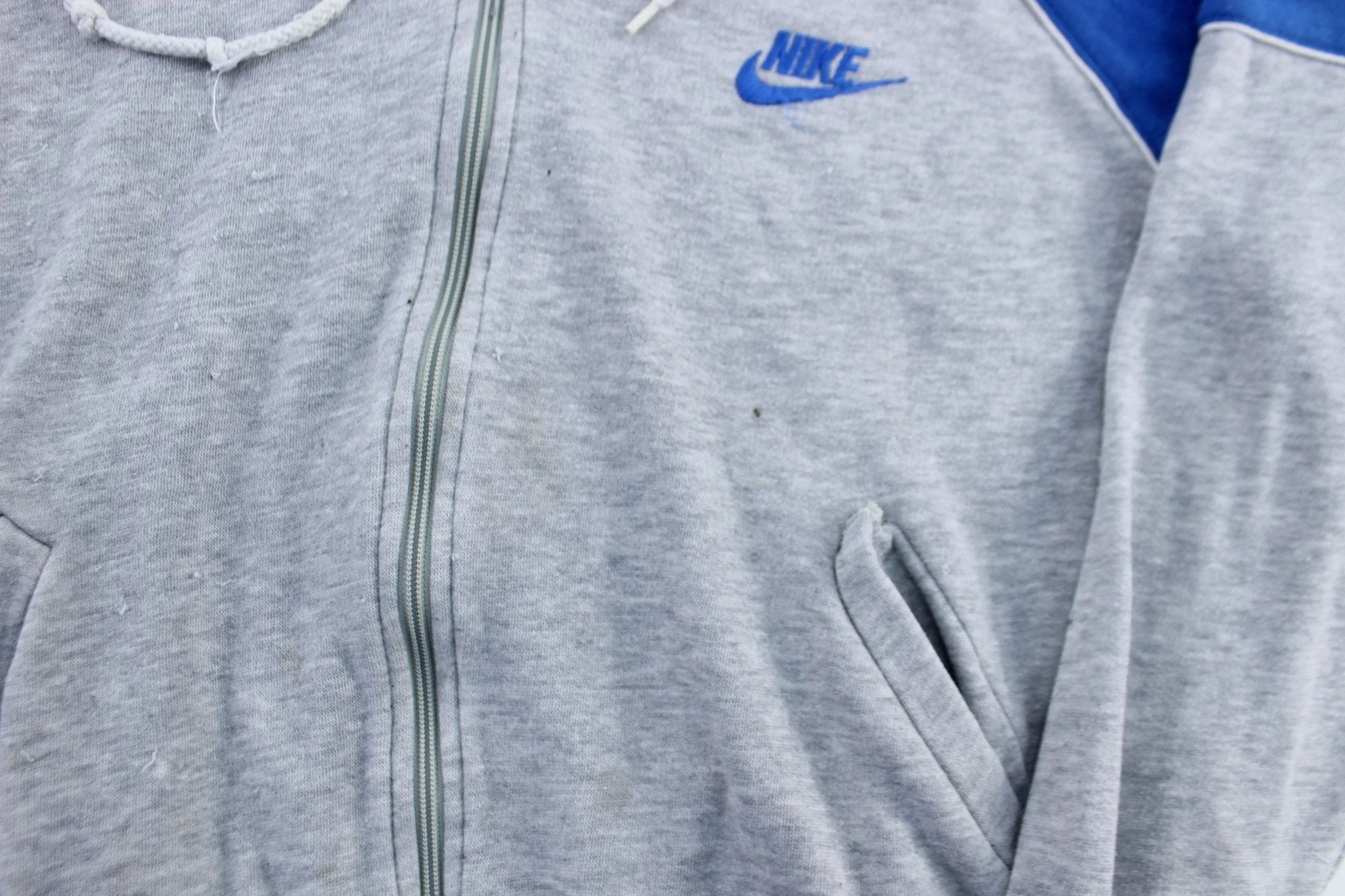 80's Nike Embroidered Logo Blue & Grey Zip Up Hoodie - Image 3