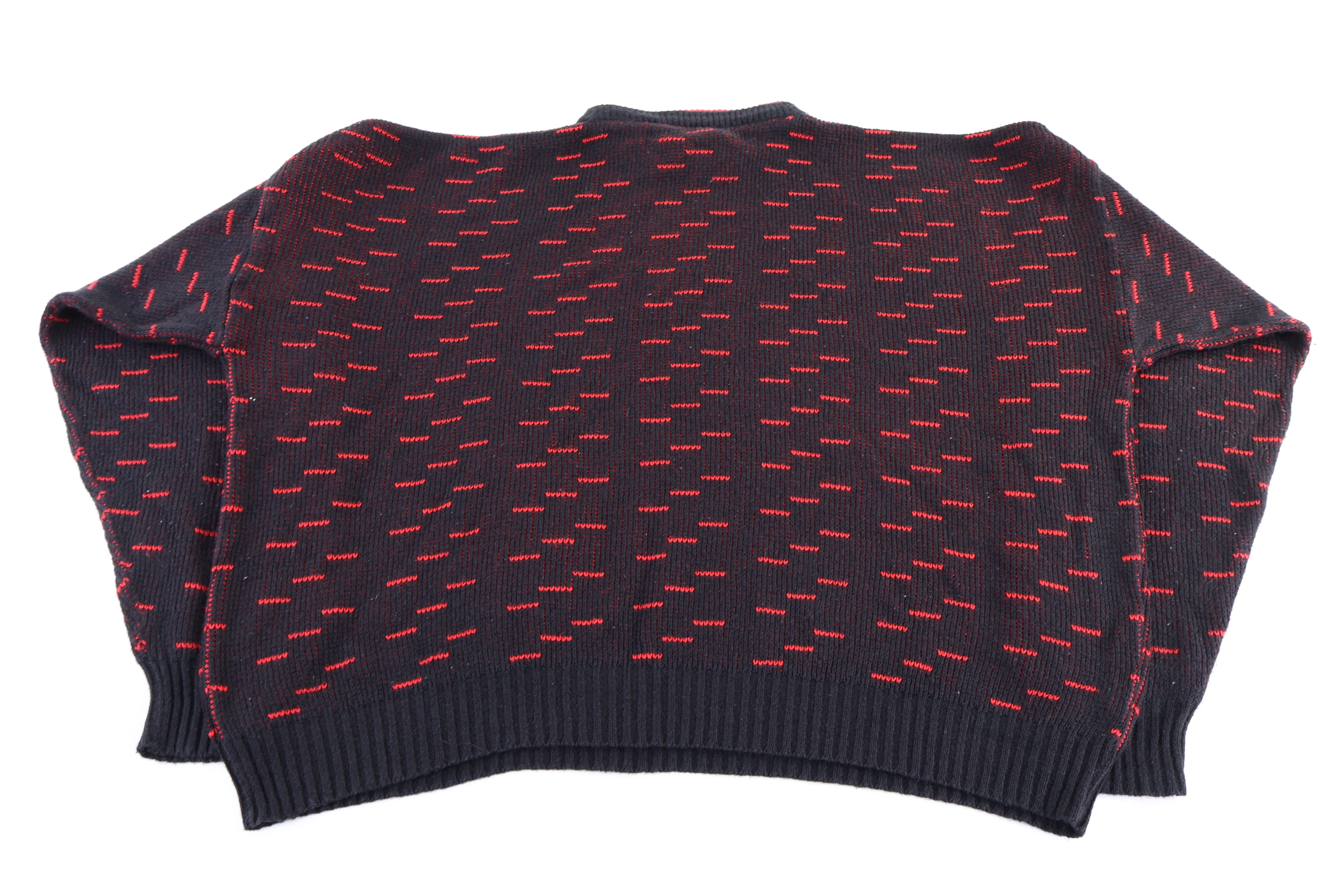 90's Black & Red Multipatterned Knit Sweater - Image 2