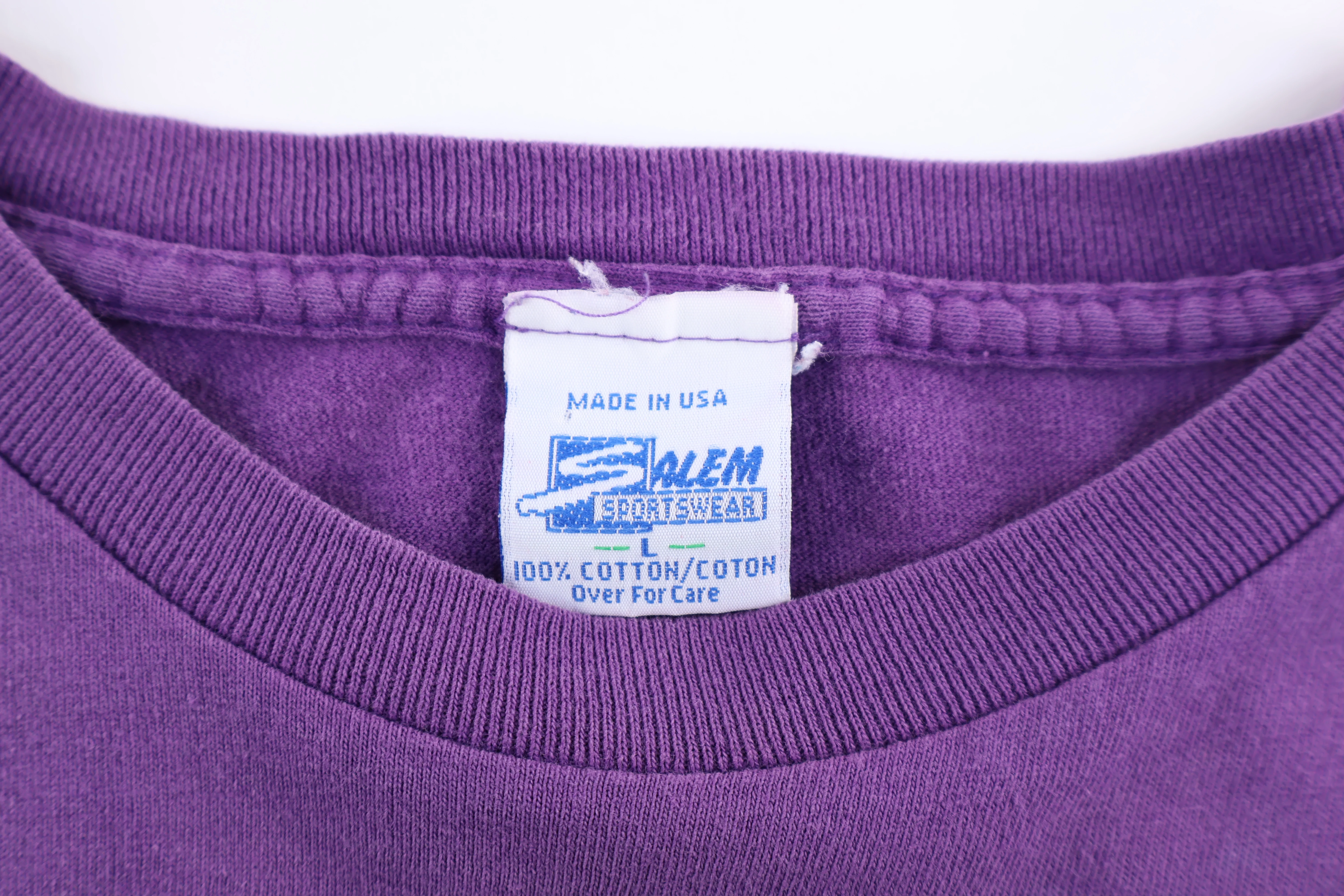90's Charlotte Hornets Basketball T-shirt - Image 3