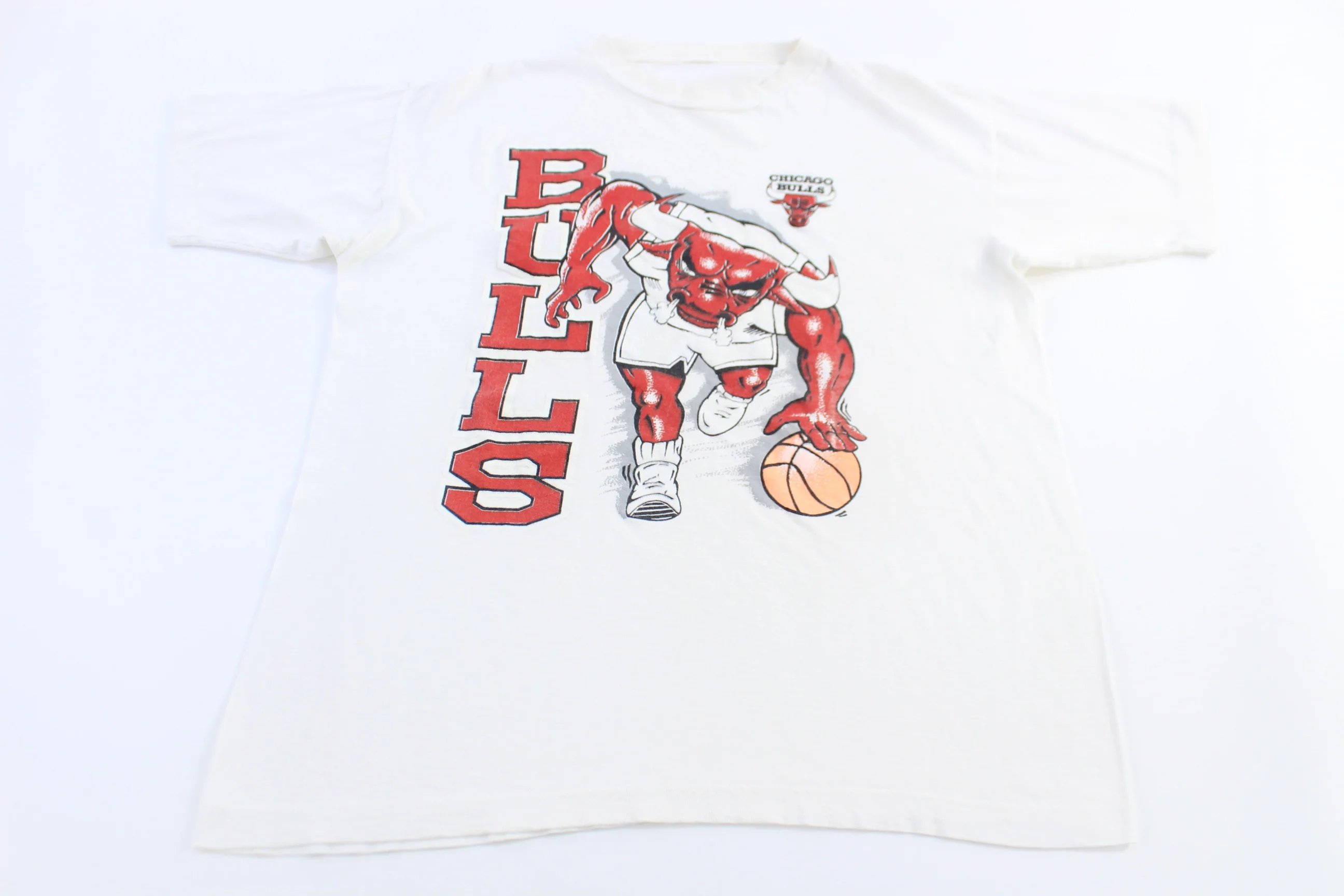 90's Chicago Bulls Basketball Graphic T-shirt