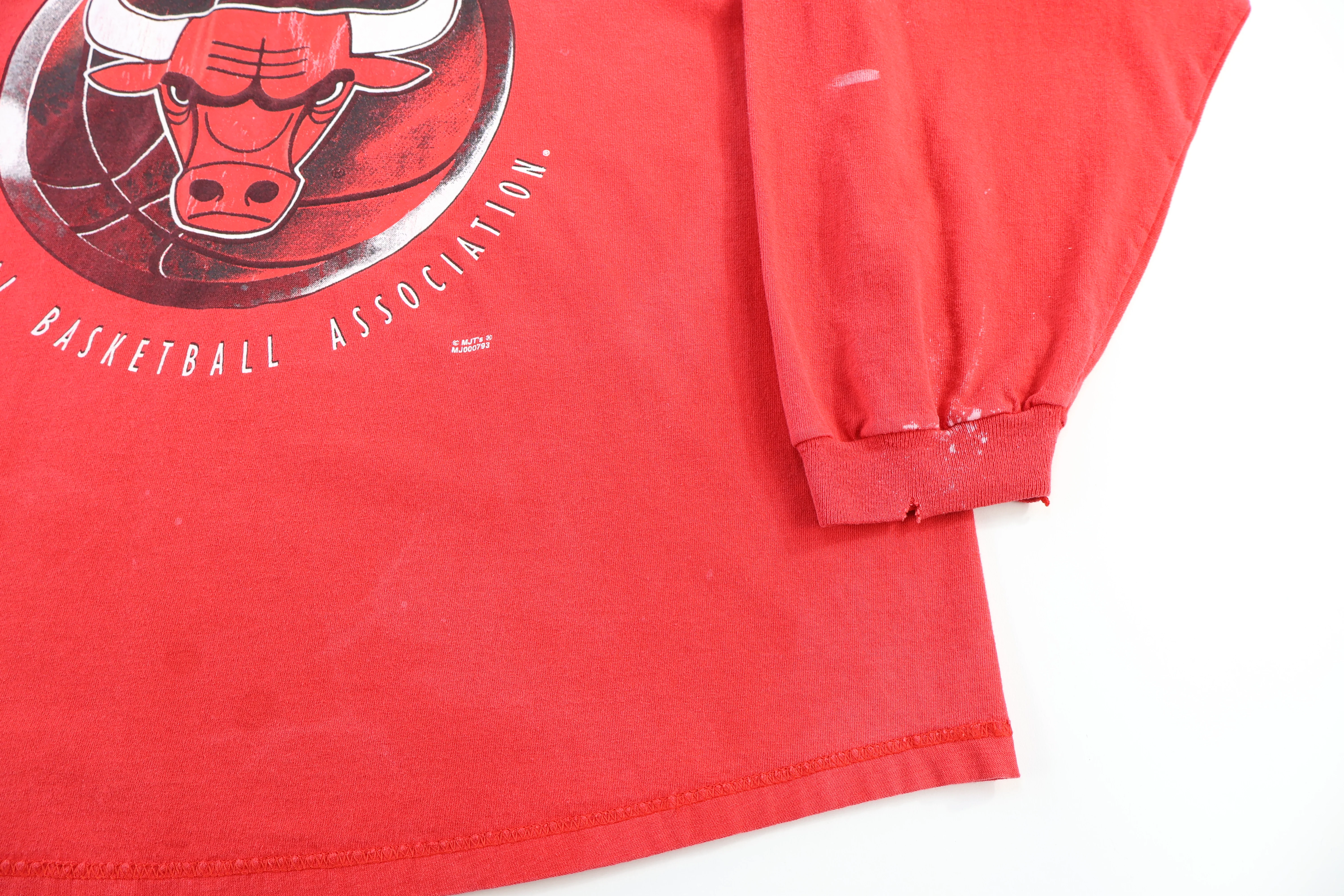 90's Chicago Bulls Basketball Lightweight Hoodie - Image 3