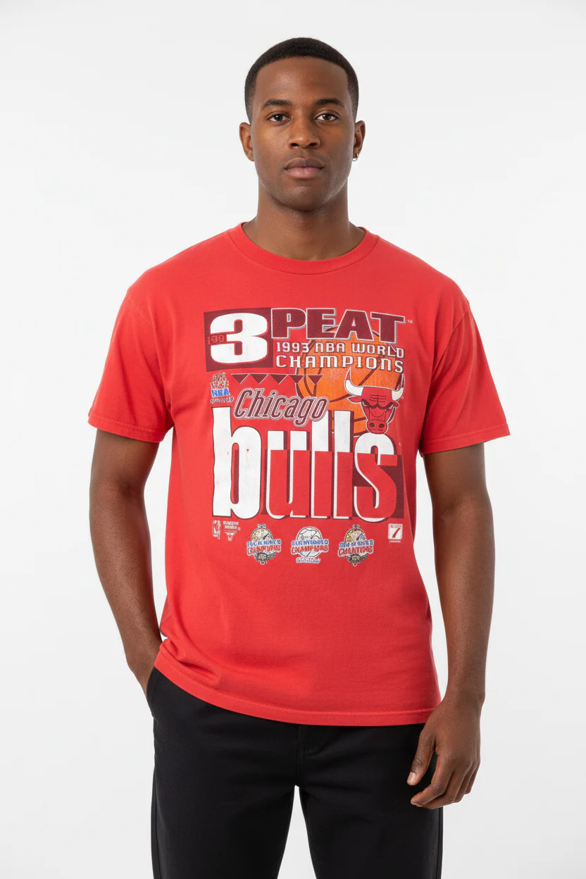 90's Chicago Bulls Basketball T-shirt