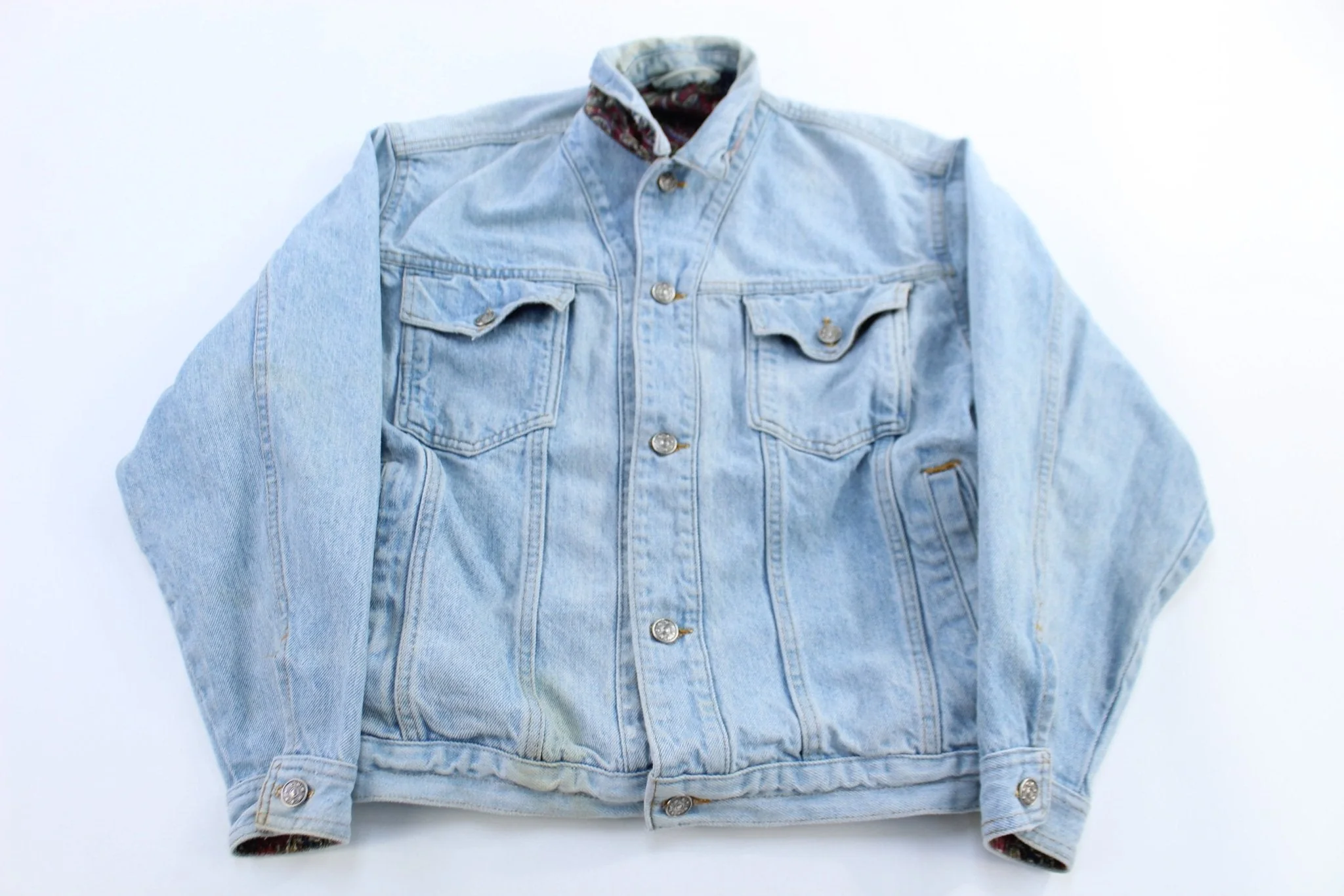 90's GAP Light Wash Denim Trucker Jacket - Image 2
