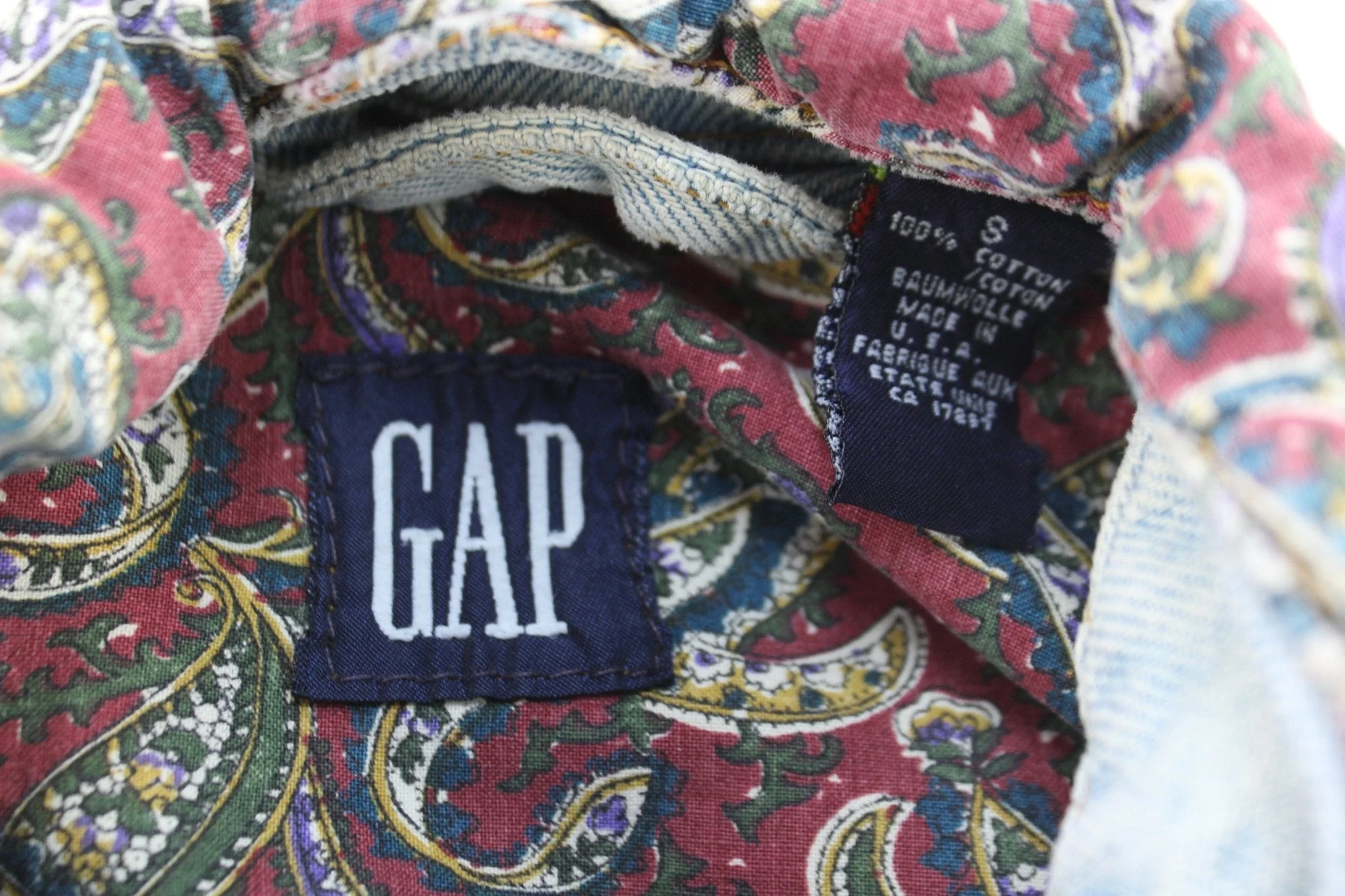 90's GAP Light Wash Denim Trucker Jacket - Image 5