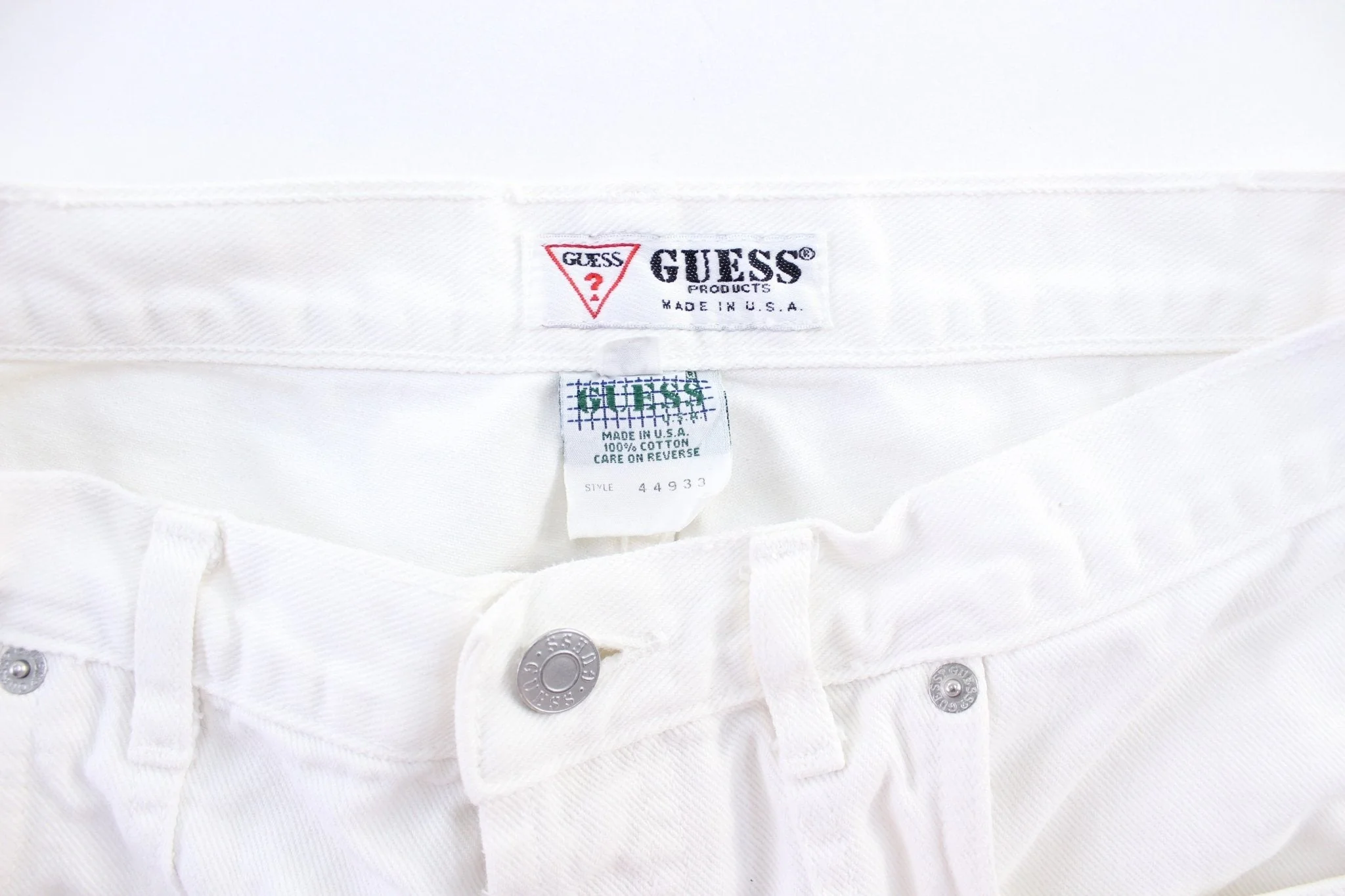 90's Guess Embroidered Logo White Denim Shorts - Image 3