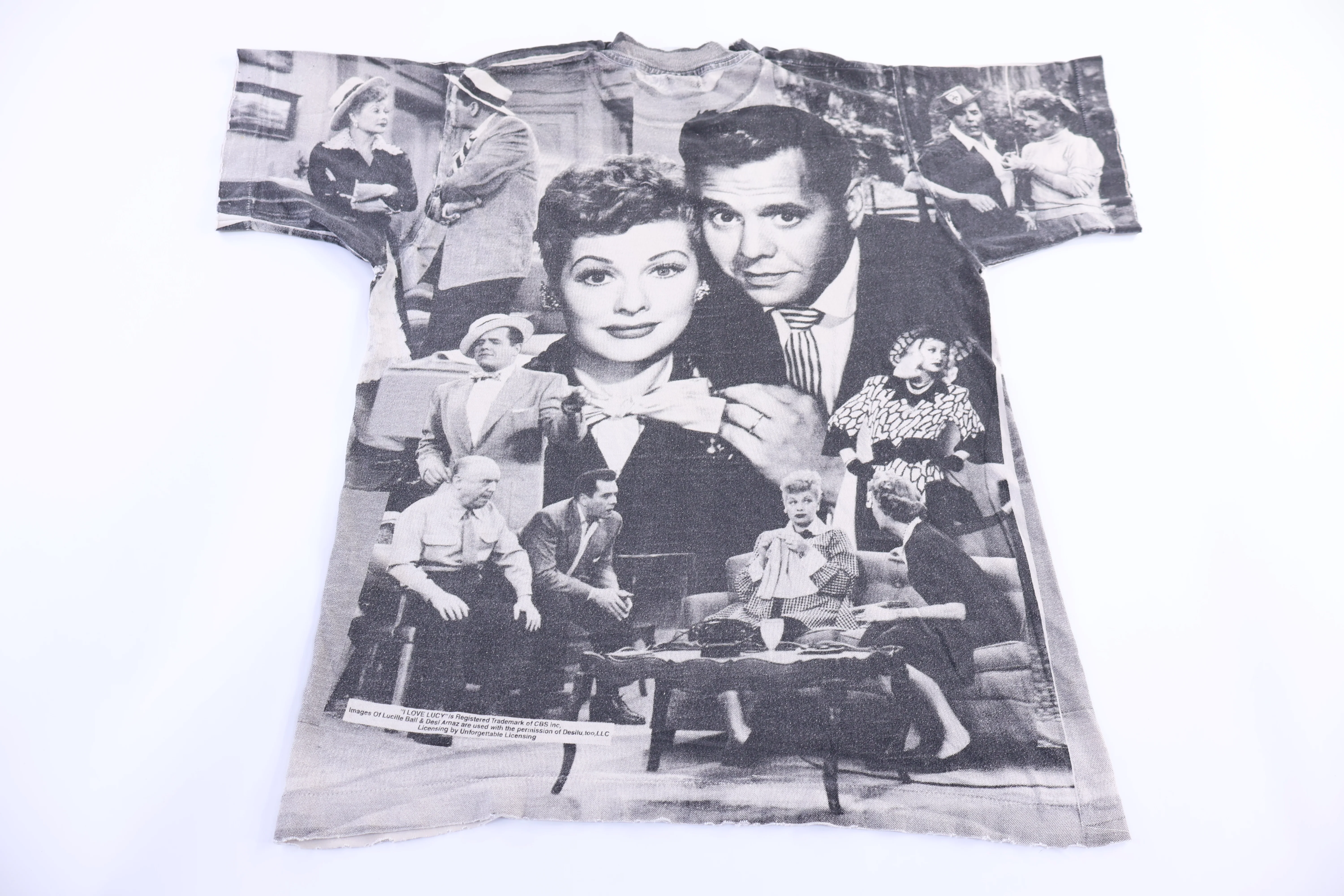 90's I Love Lucy All Over Graphic T-shirt - Image 2