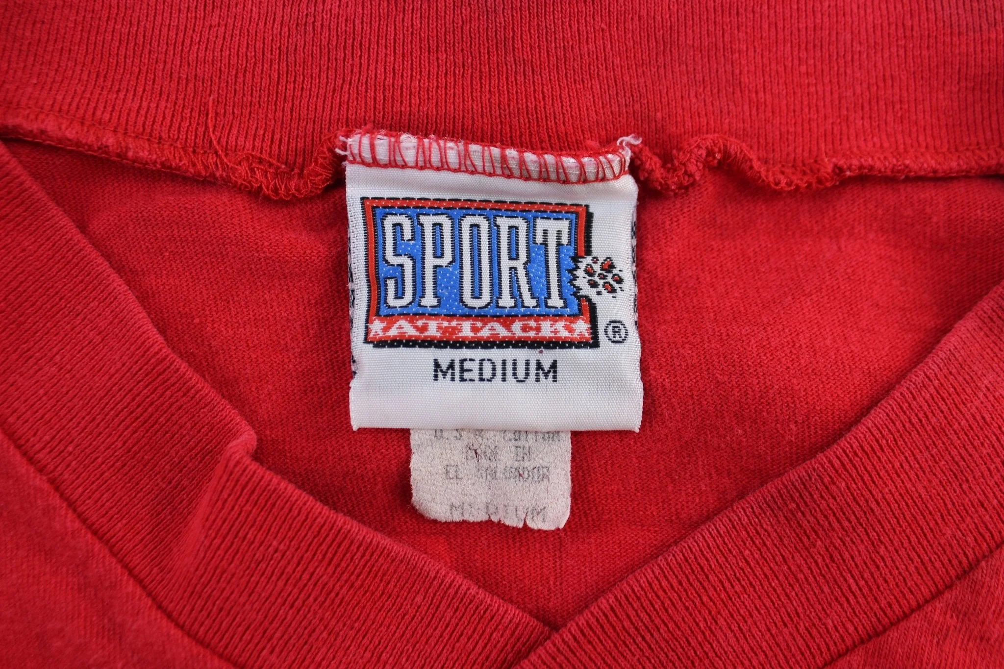 90's Kansas City Chiefs Tony Gonzalez Jersey T-Shirt - Image 3