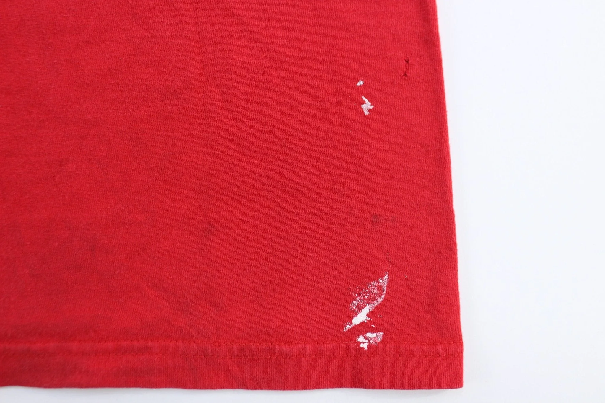 90's Kansas City Chiefs Tony Gonzalez Jersey T-Shirt - Image 4