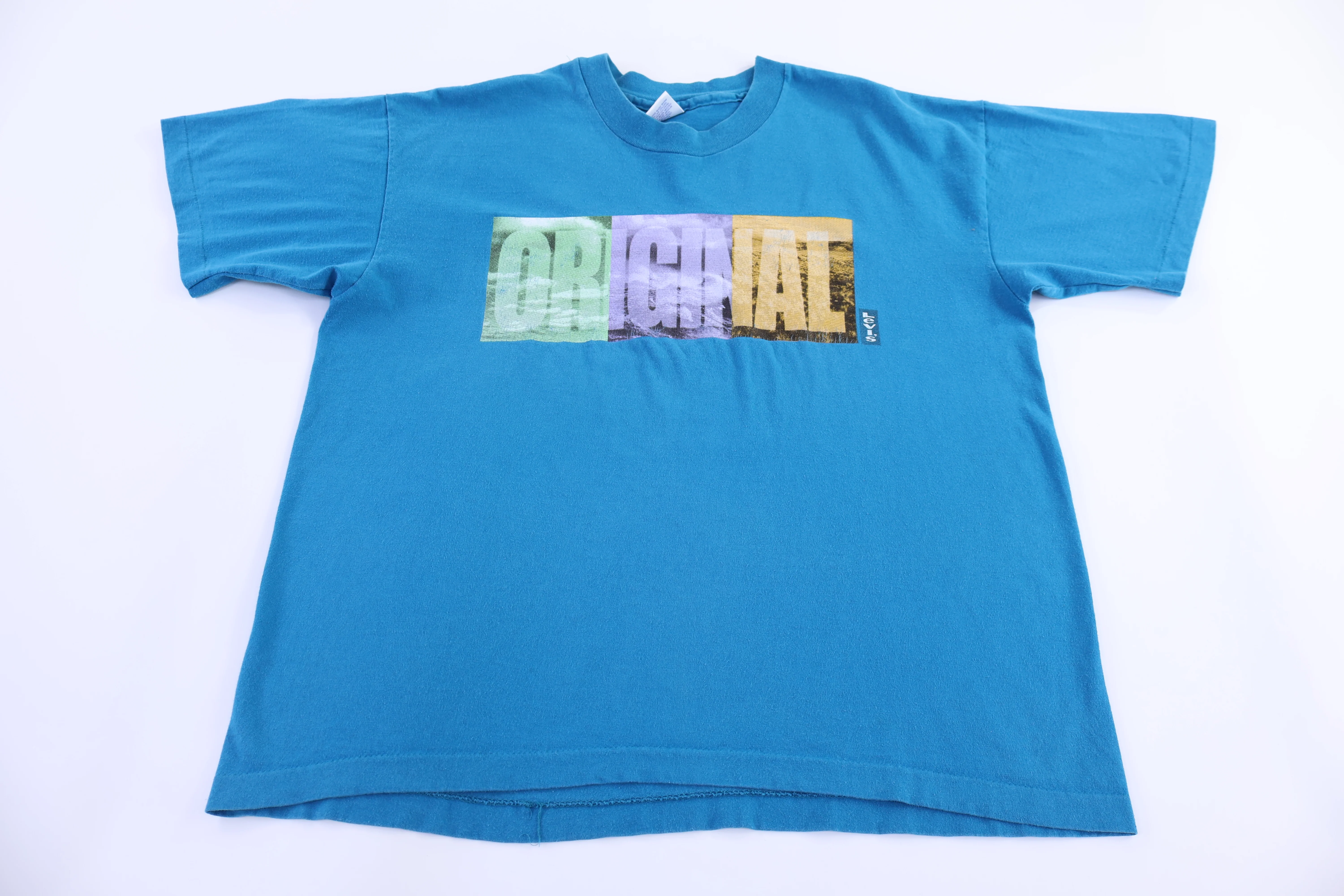 90's Levi's Originals T-shirt - Image 2