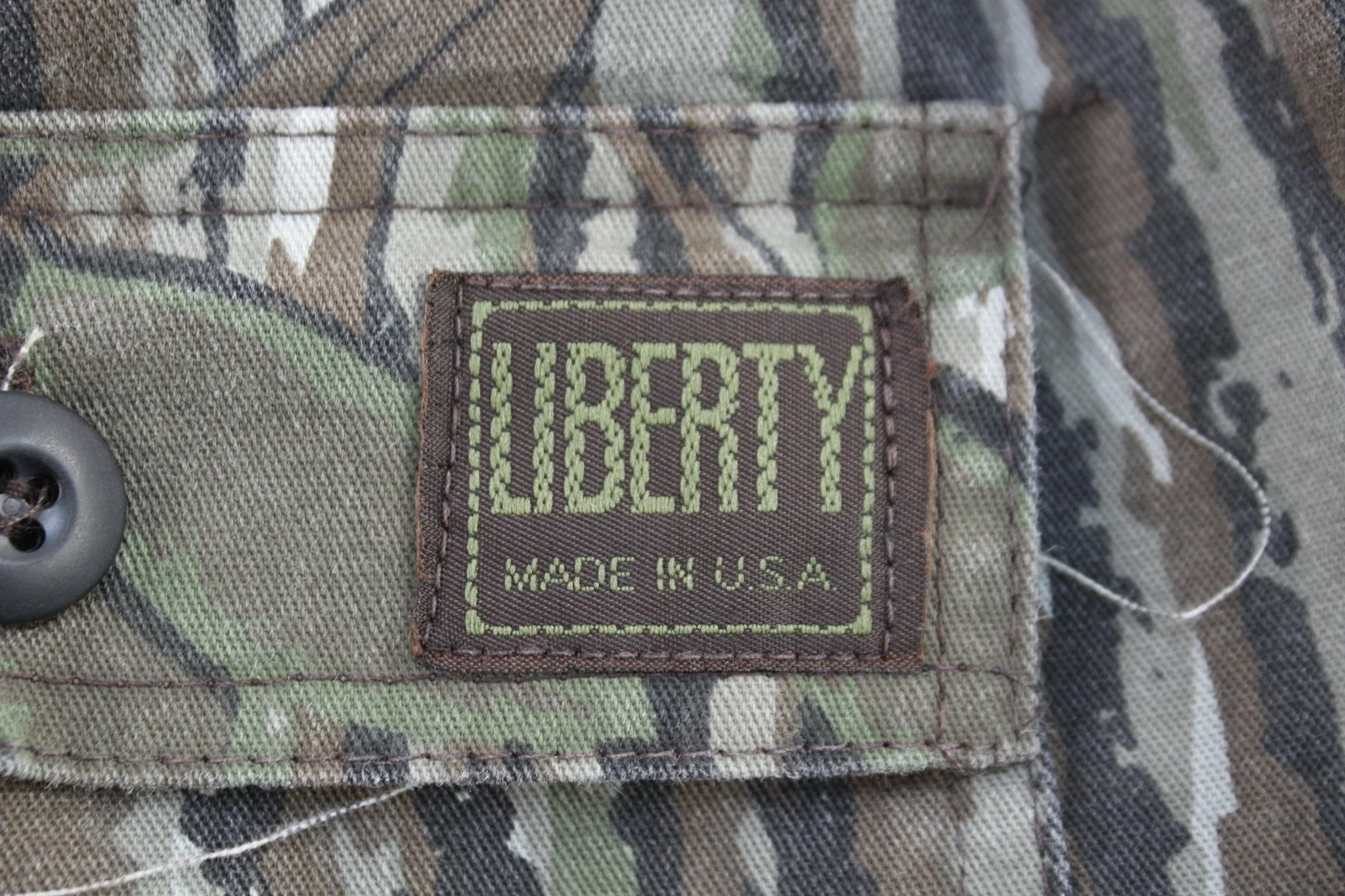 90's Liberty Camo Cargo Pants - Image 3