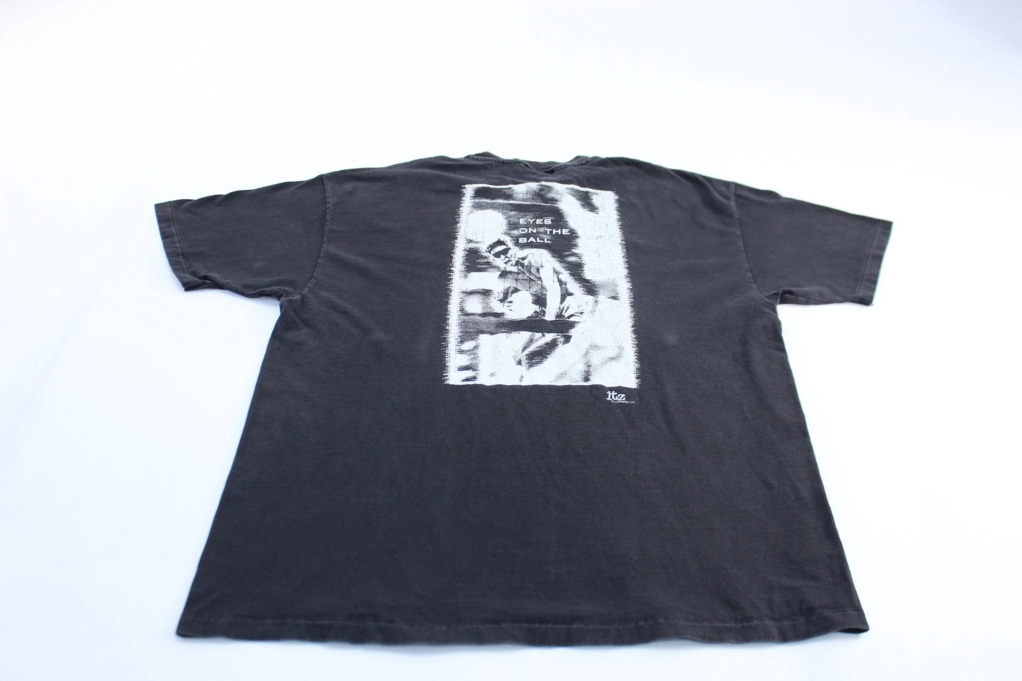 90's Lobo League Eyes On The Ball Graphic T-Shirt - Image 2
