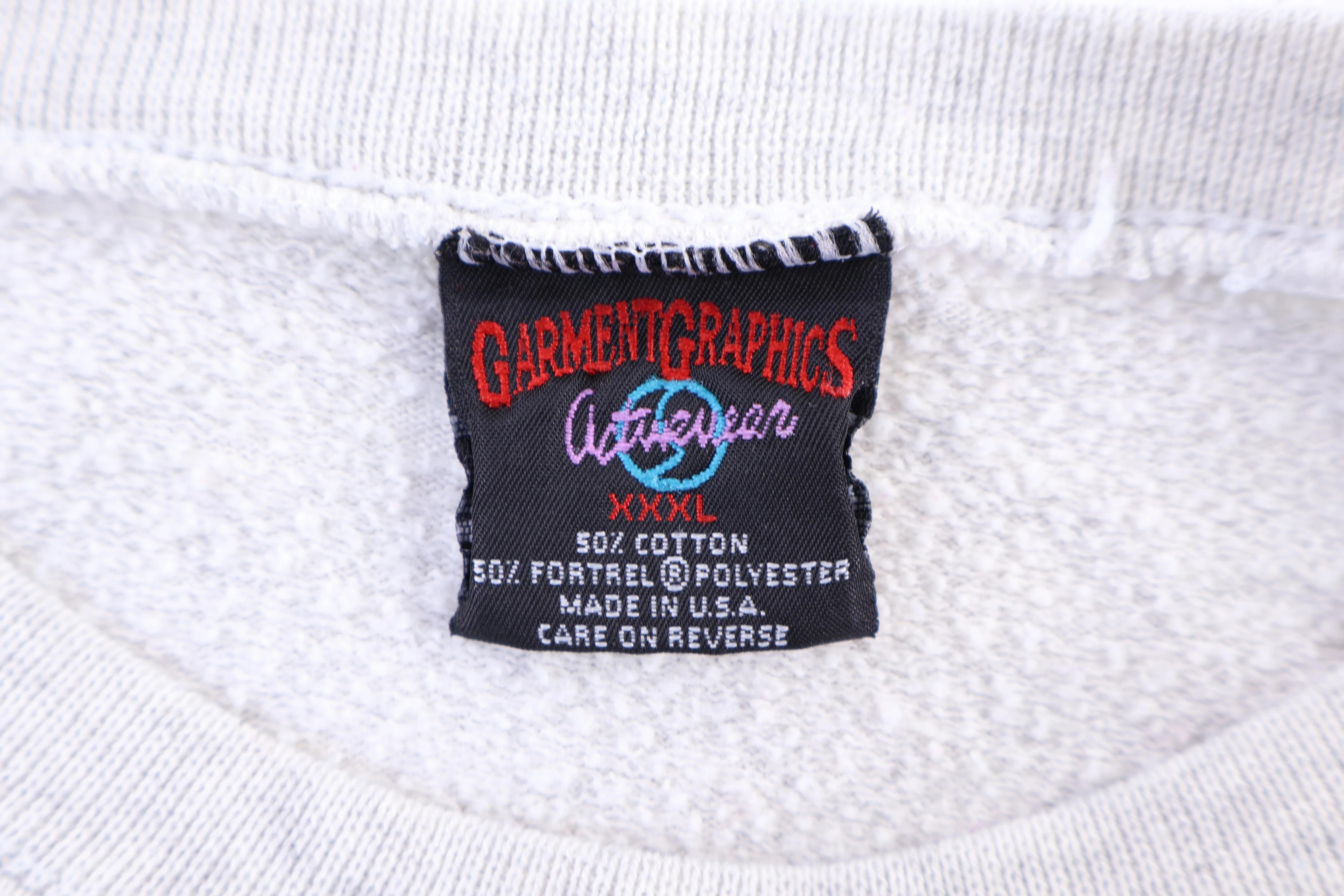 90's Looney Tunes Graphic Sweatshirt - Image 4