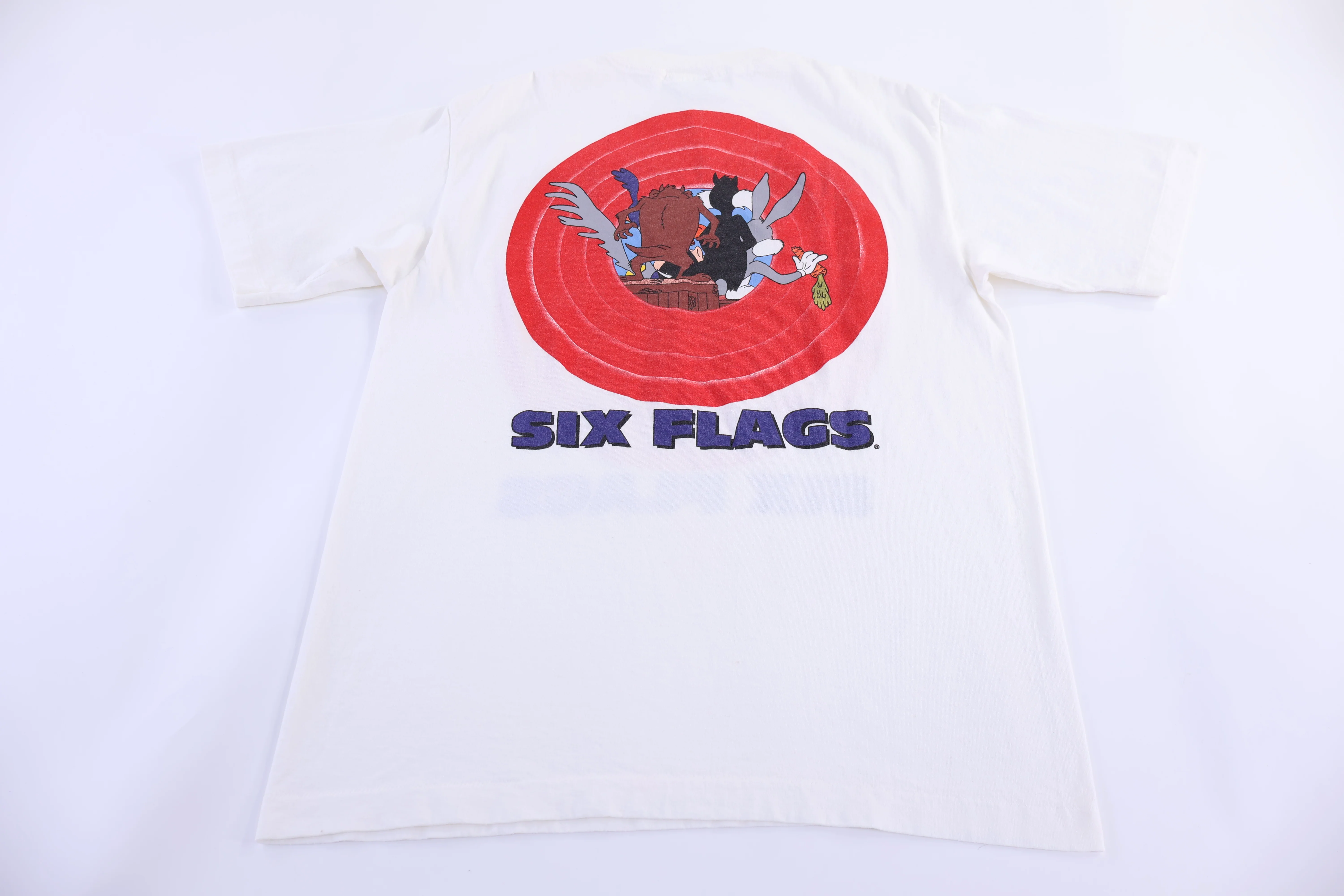 90's Looney Tunes Six Flags T-shirt - Image 3