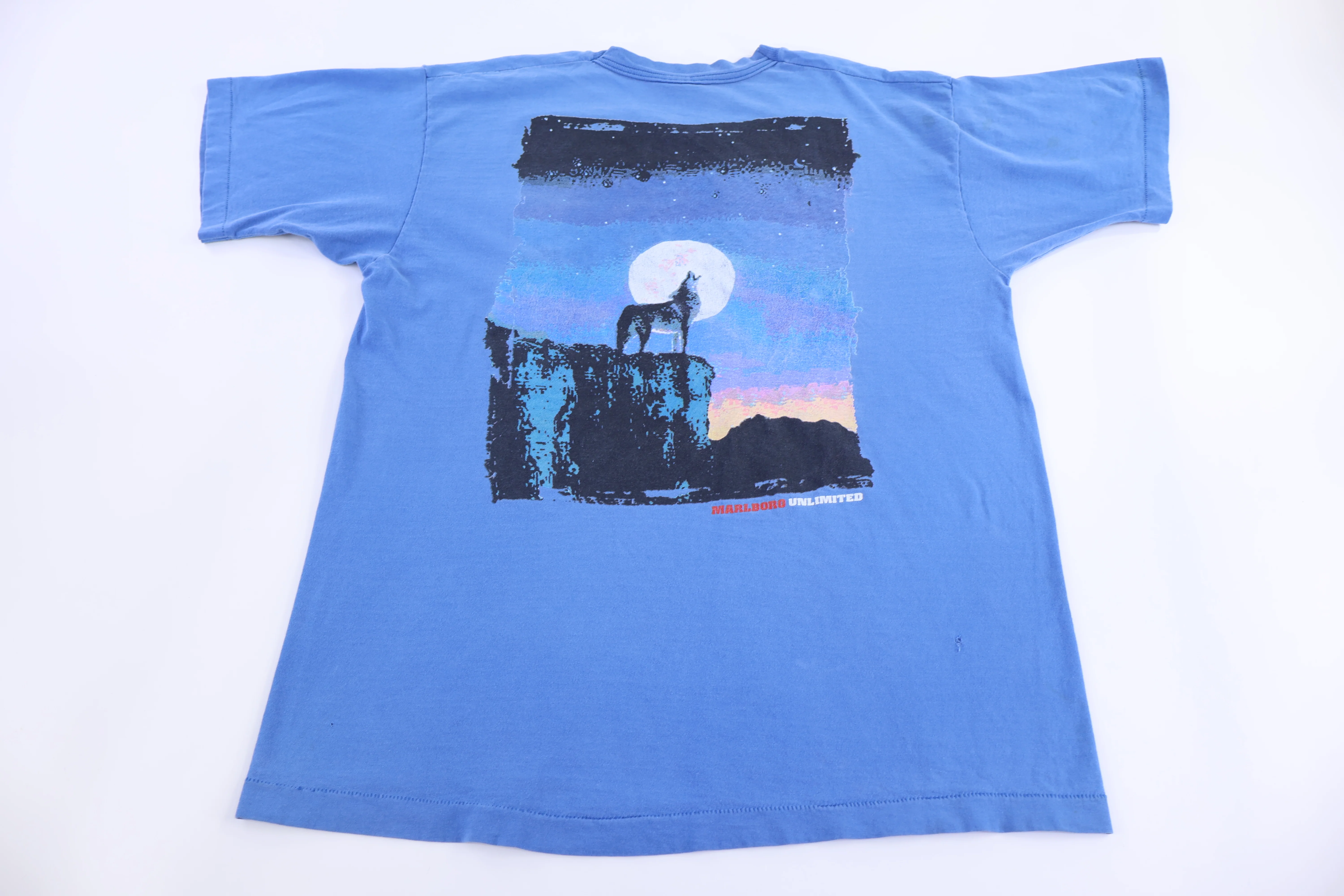 90's Marlboro Wolf Graphic T-shirt