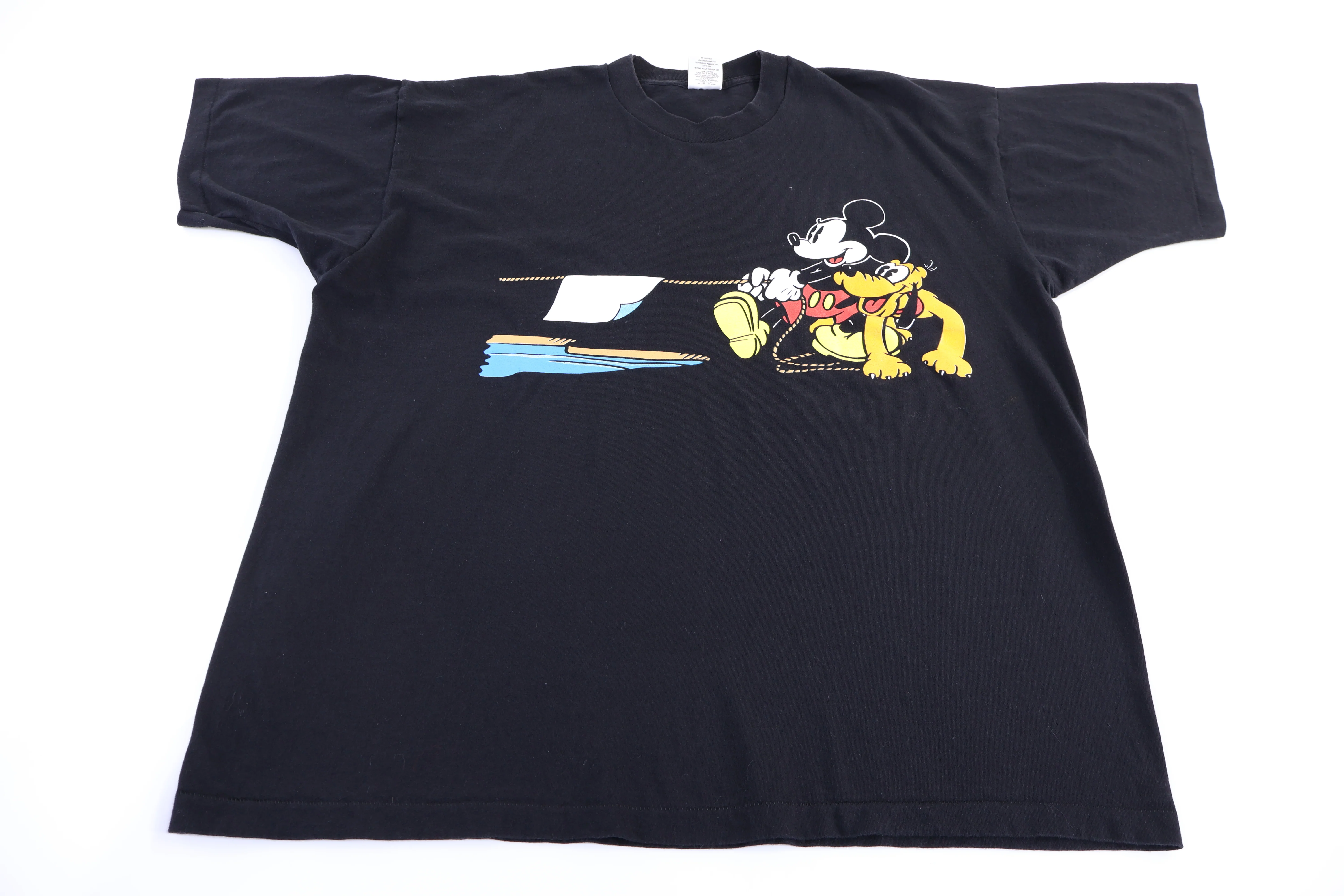 90's Mickey & Co Graphic T-shirt - Image 2