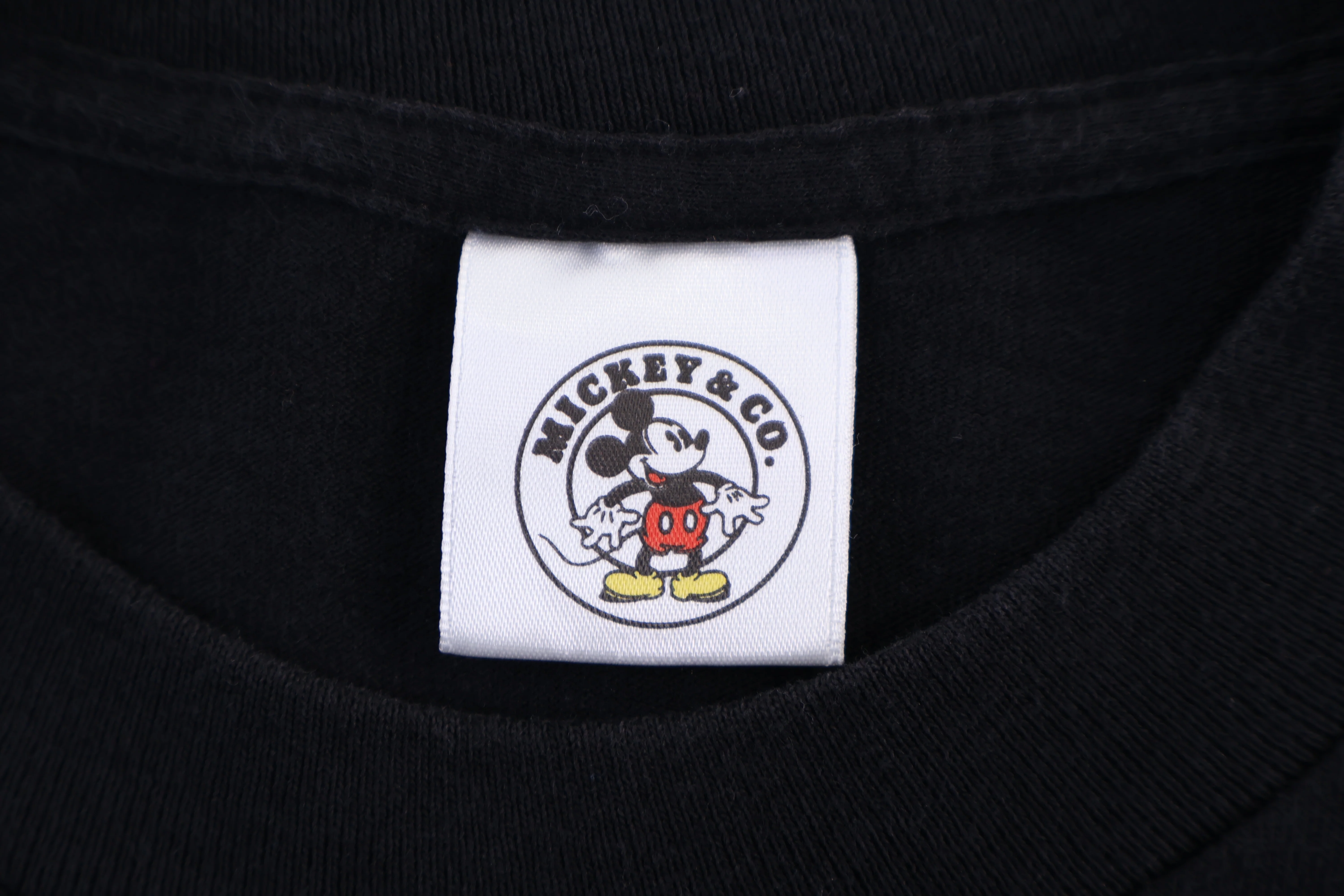 90's Mickey & Co Graphic T-shirt - Image 3