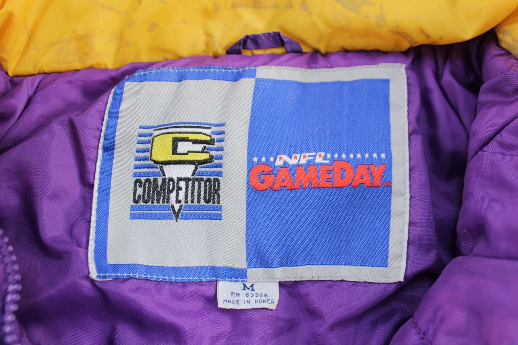 90's Minnesota Vikings Football Embroidered Zip Up Jacket - Image 3