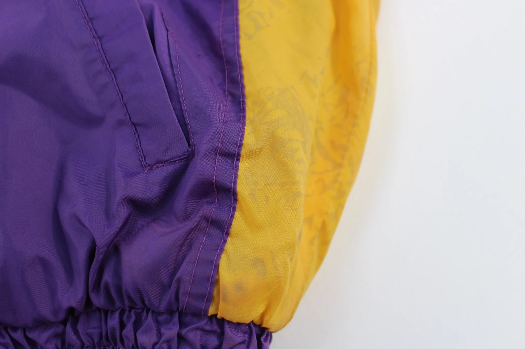 90's Minnesota Vikings Football Embroidered Zip Up Jacket - Image 4