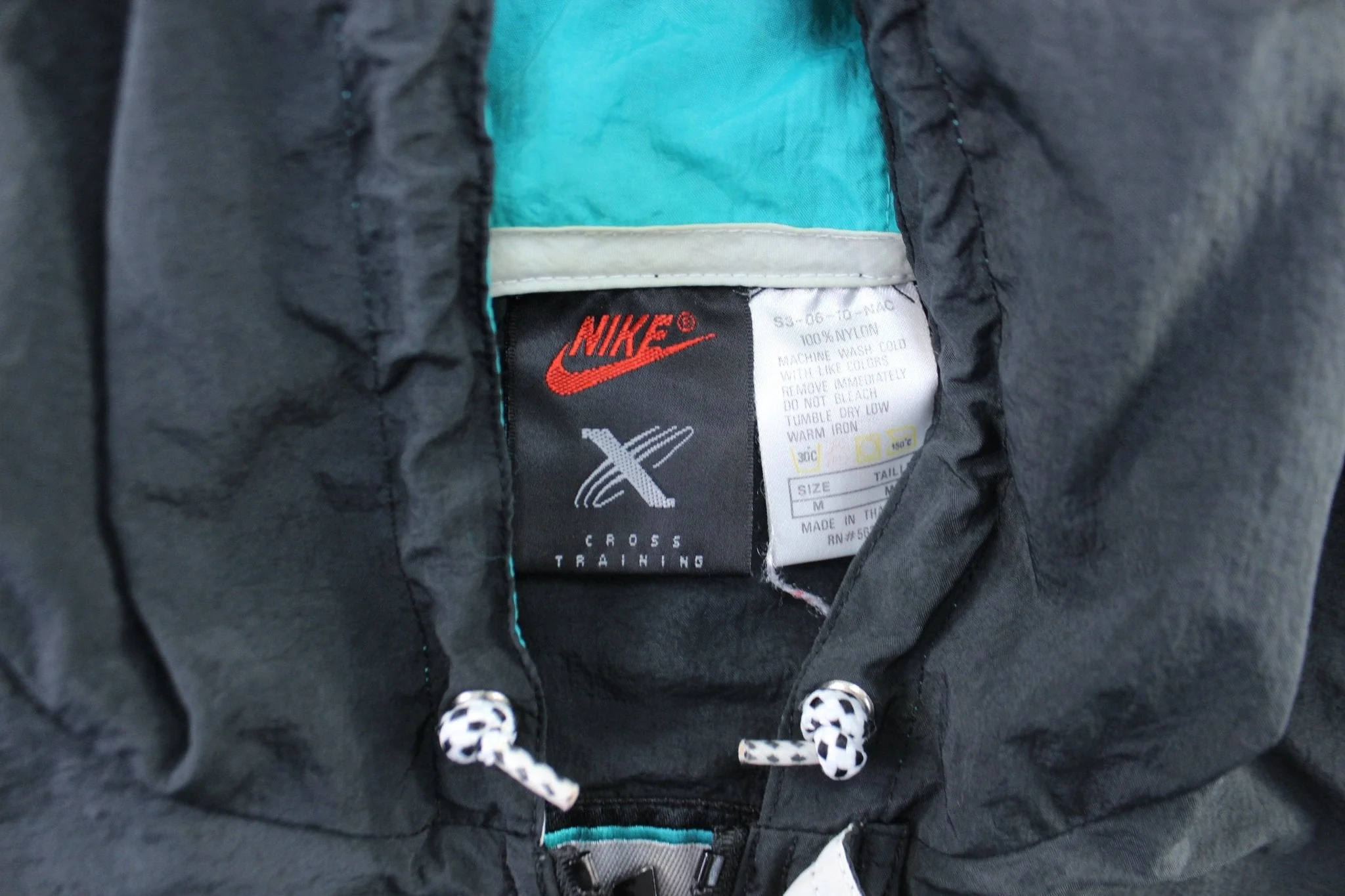 90's Nike Cross Training White, Black, & Turquoise Windbreaker Jacket - Image 4