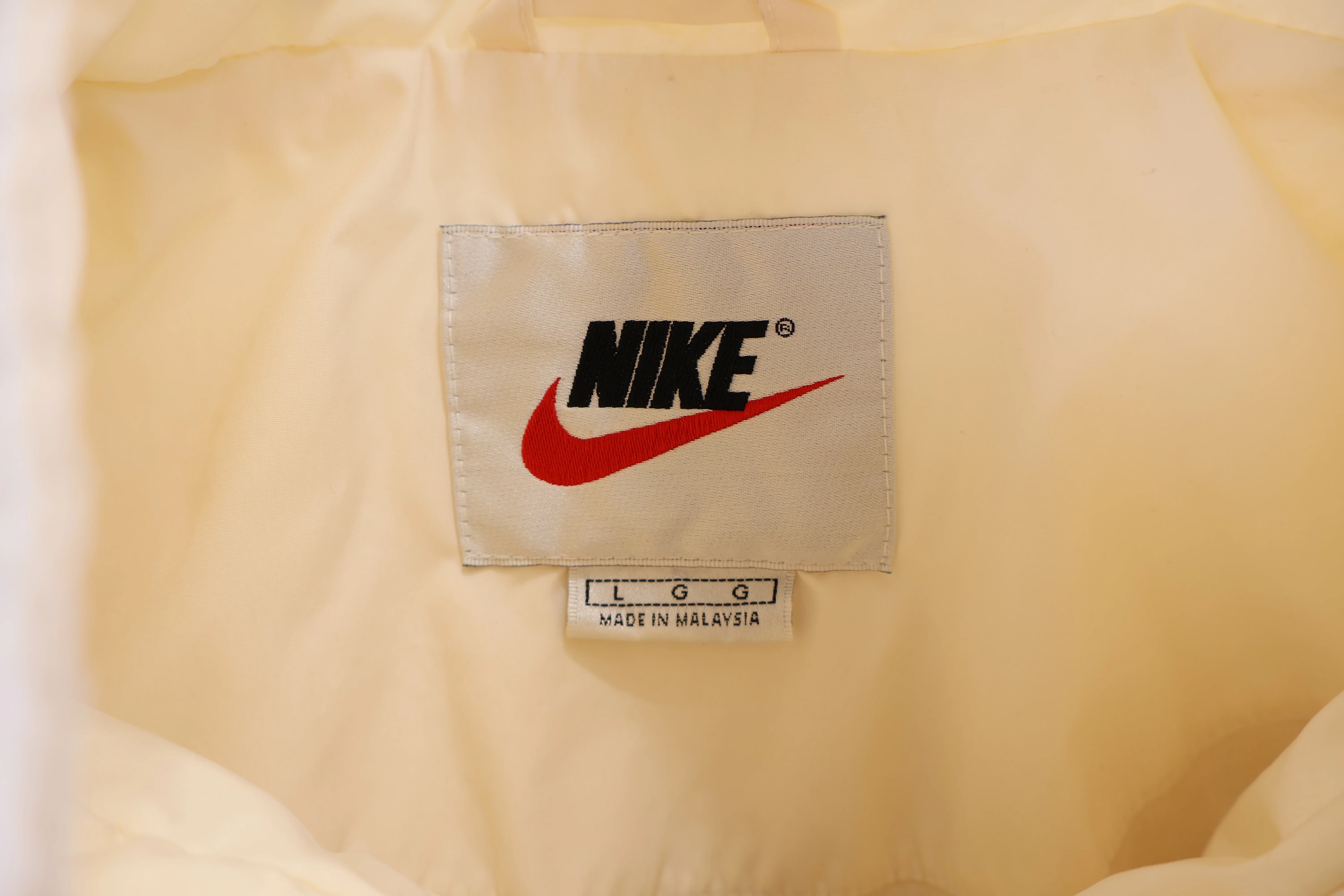 90's Nike Embroidered Logo Cream Full Zip Jacket - Image 4