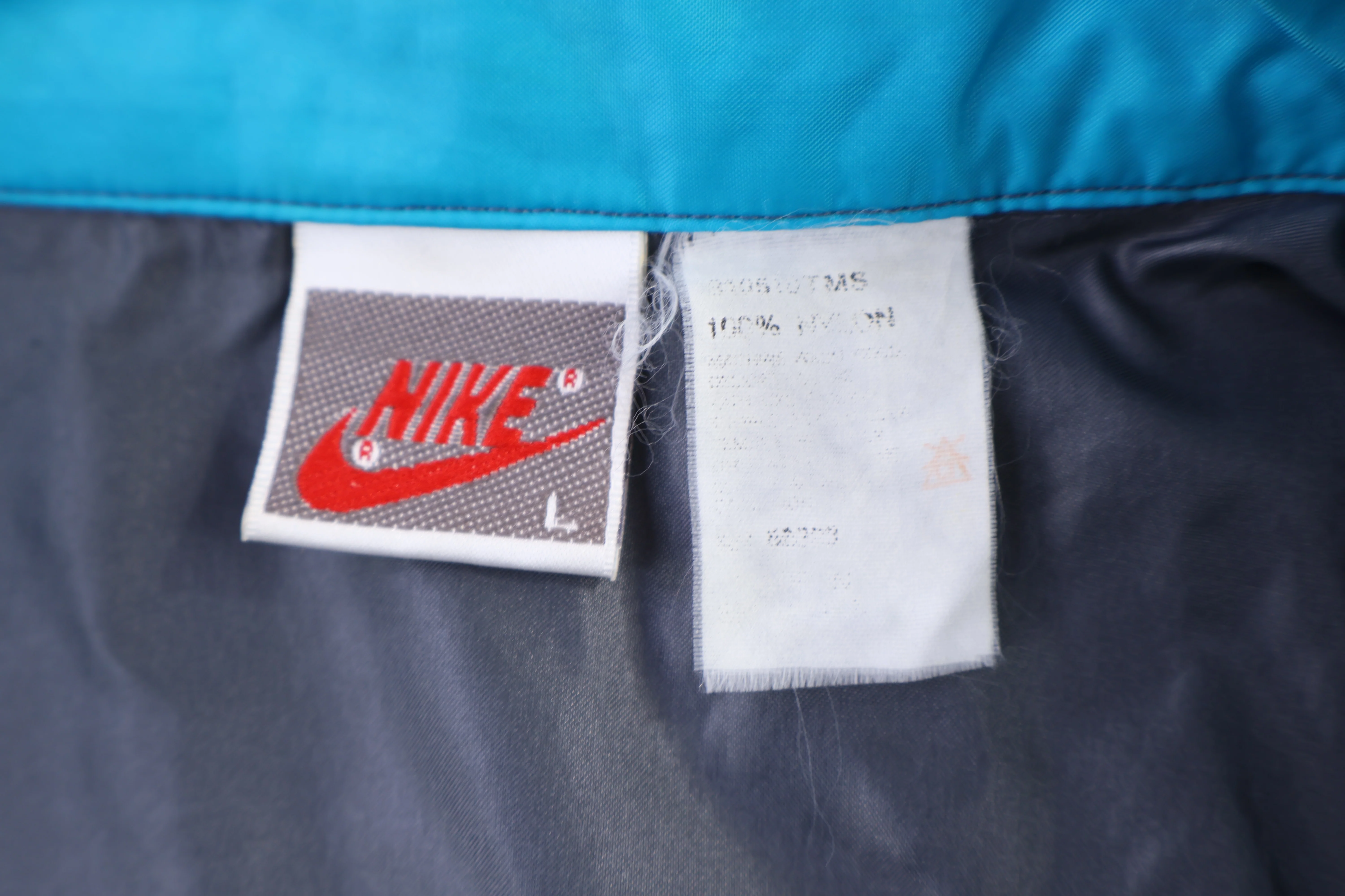 90's Nike Embroidered Logo Grey Full Zip Jacket - Image 3