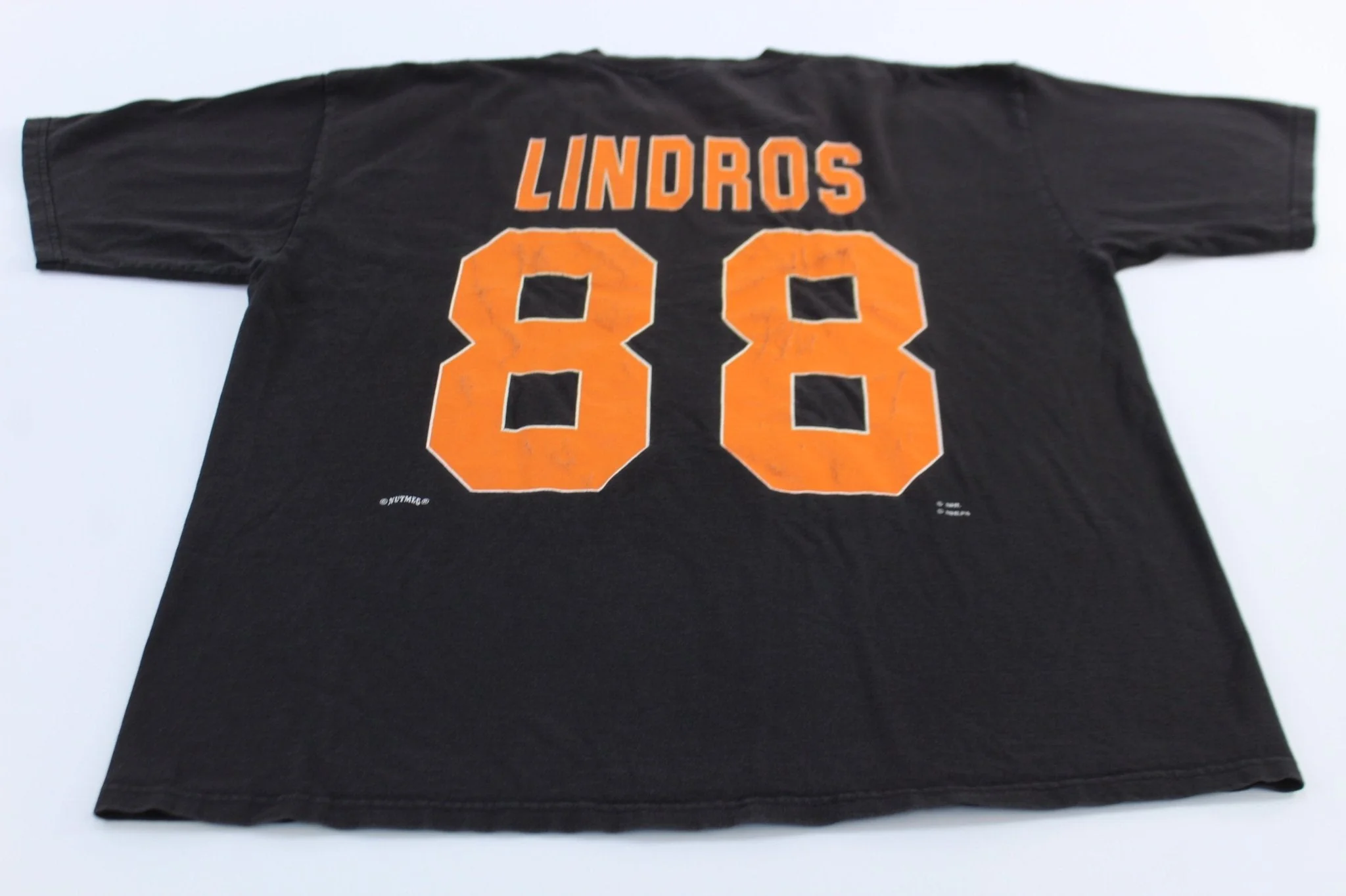 90's Philadelphia Flyers Eric Lindros Nutmeg Jersey T-Shirt - Image 2