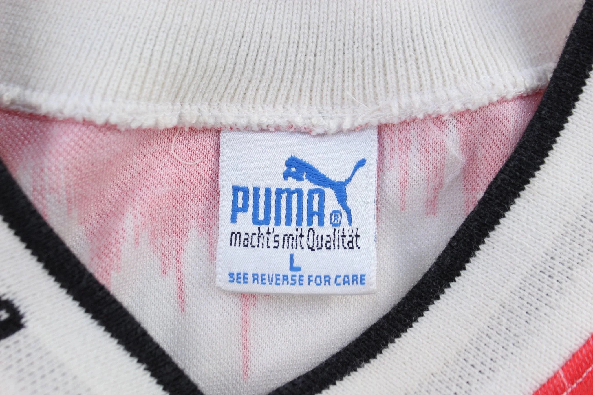 90's Puma Embroidered Logo Soccer Jersey - Image 3