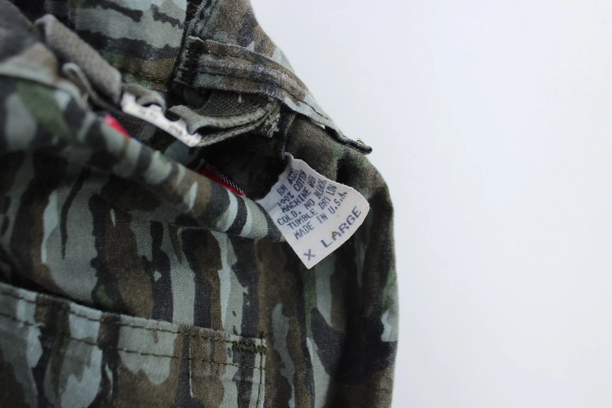 90's RealTree Hunting Camo Pants - Image 3