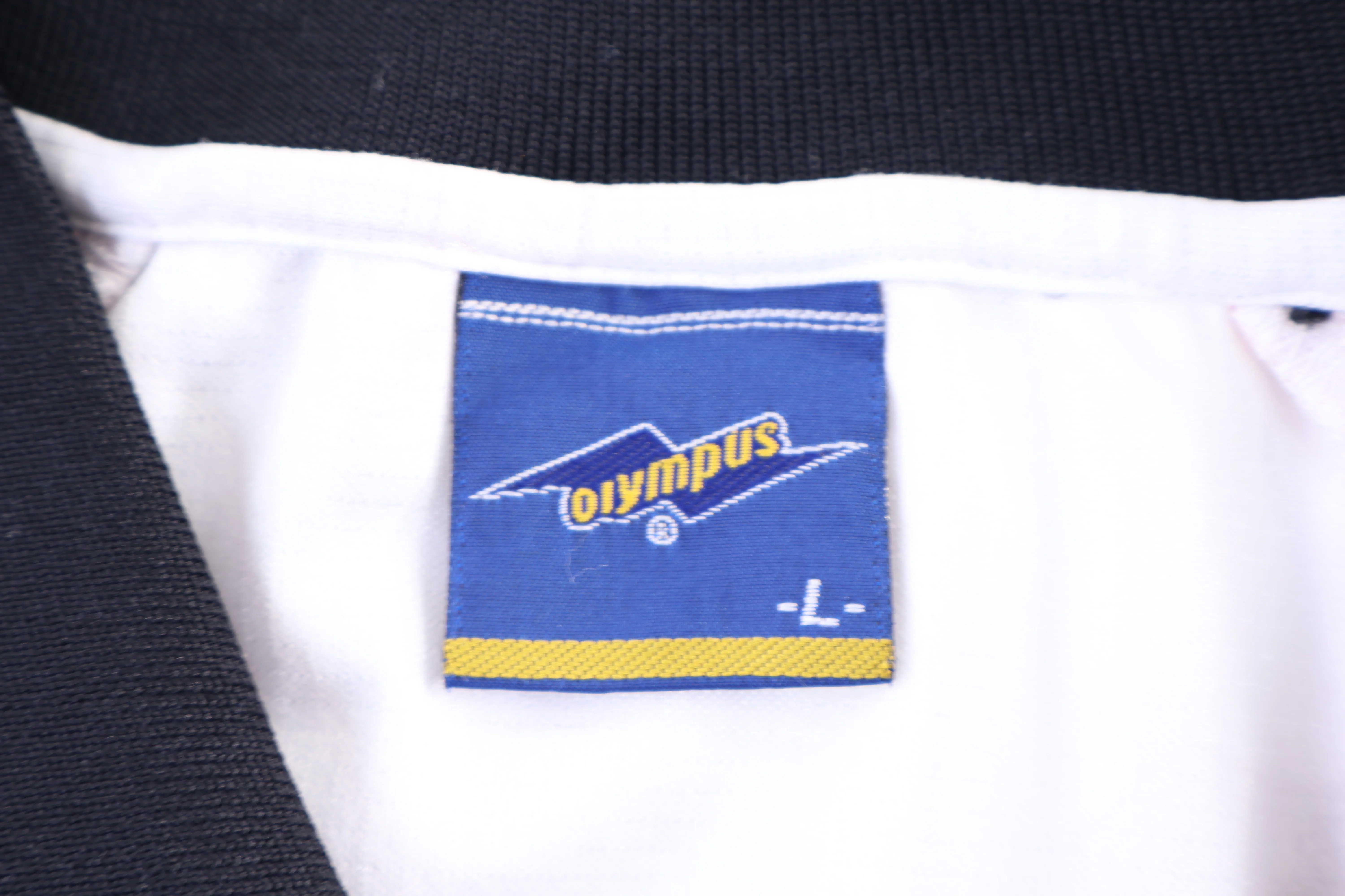 90's River Plate Soccer Jersey - Image 3