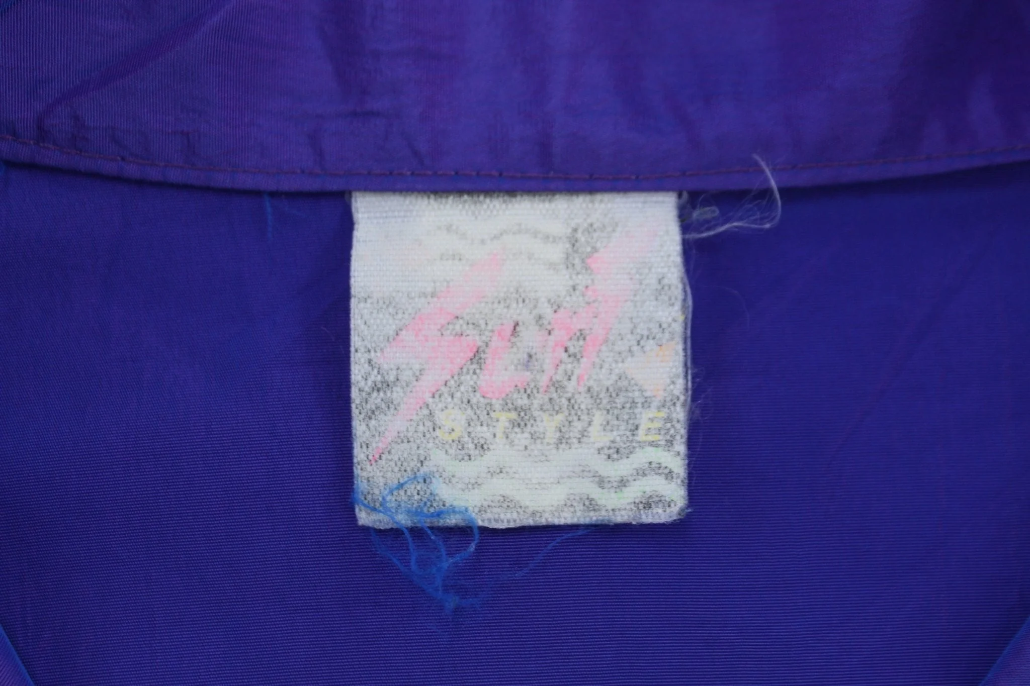 90's Surf Style Quarter Zip Windbreaker - Image 4