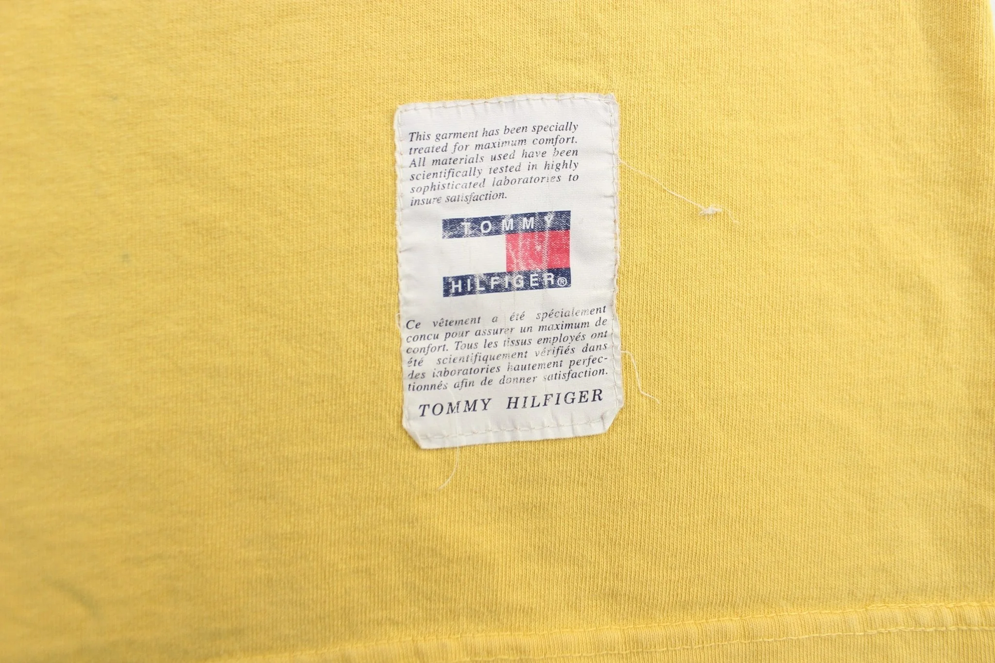 90's Tommy Hiliger Crest Logo Yellow T-Shirt - Image 4